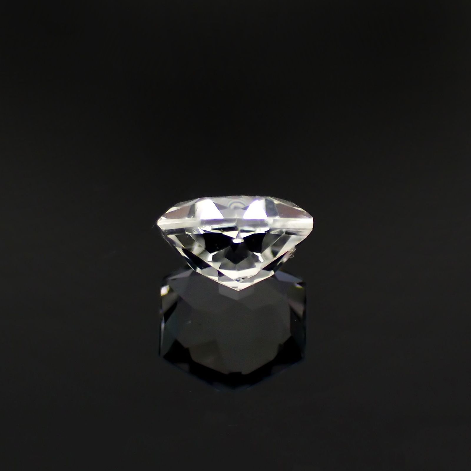 ◇ヘキサゴンカット◇ホワイトトパーズ ブラジル産 1.75ct[221018502]7x7mm前後