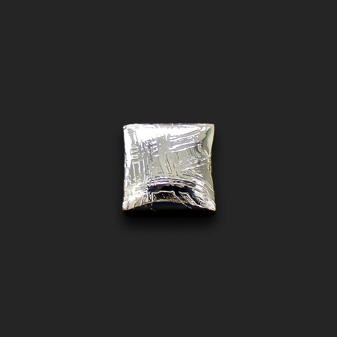 ムオニナルスタ隕石 発見地:スウェーデン 6.42ct[240125769]7.9x7.9mm前後