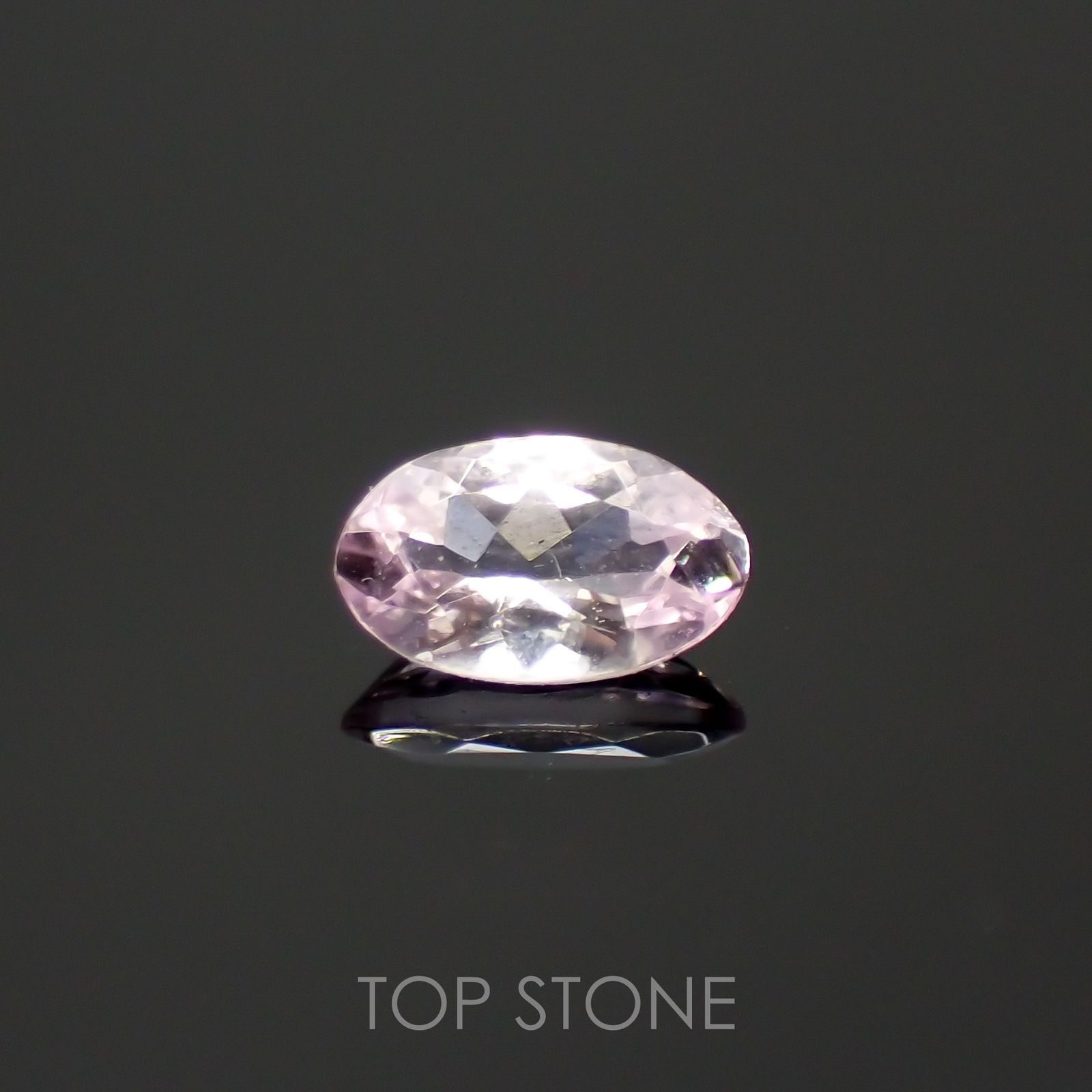 ピンクゾイサイト(宝石名ピンク・ゾイサイト)タンザニア産 0.22ct 識別済[220114942]5x3mm前後
