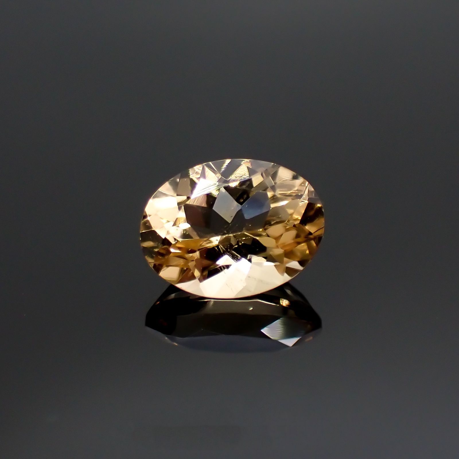 イエローベリル(宝石名イエロー・ベリル)ブラジル産 1.13ct 識別済[211113659]7.8x6mm前後