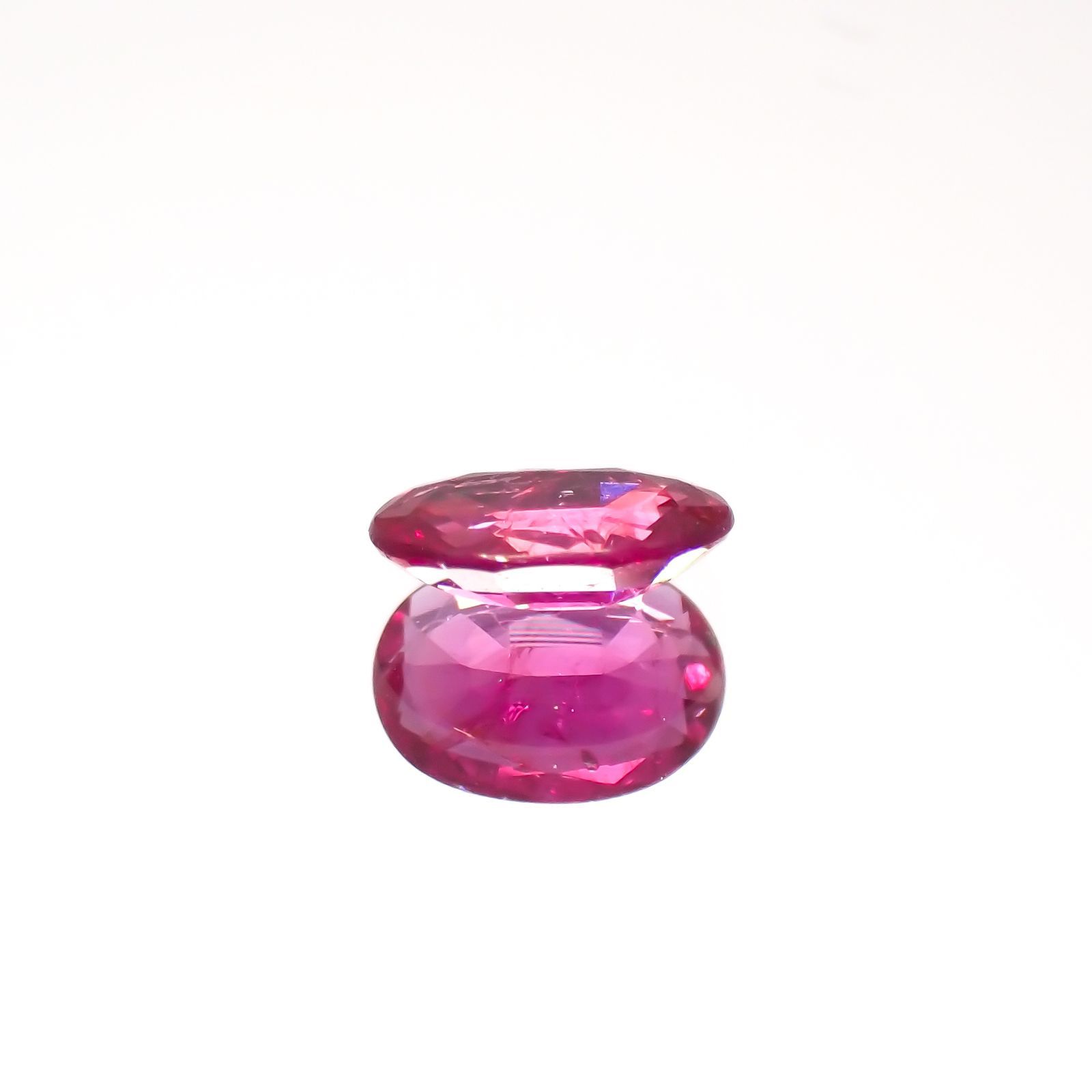 ルビー(宝石名ルビー)モザンビーク産 0.26ct 識別済[220616139]4.8x3.4mm前後