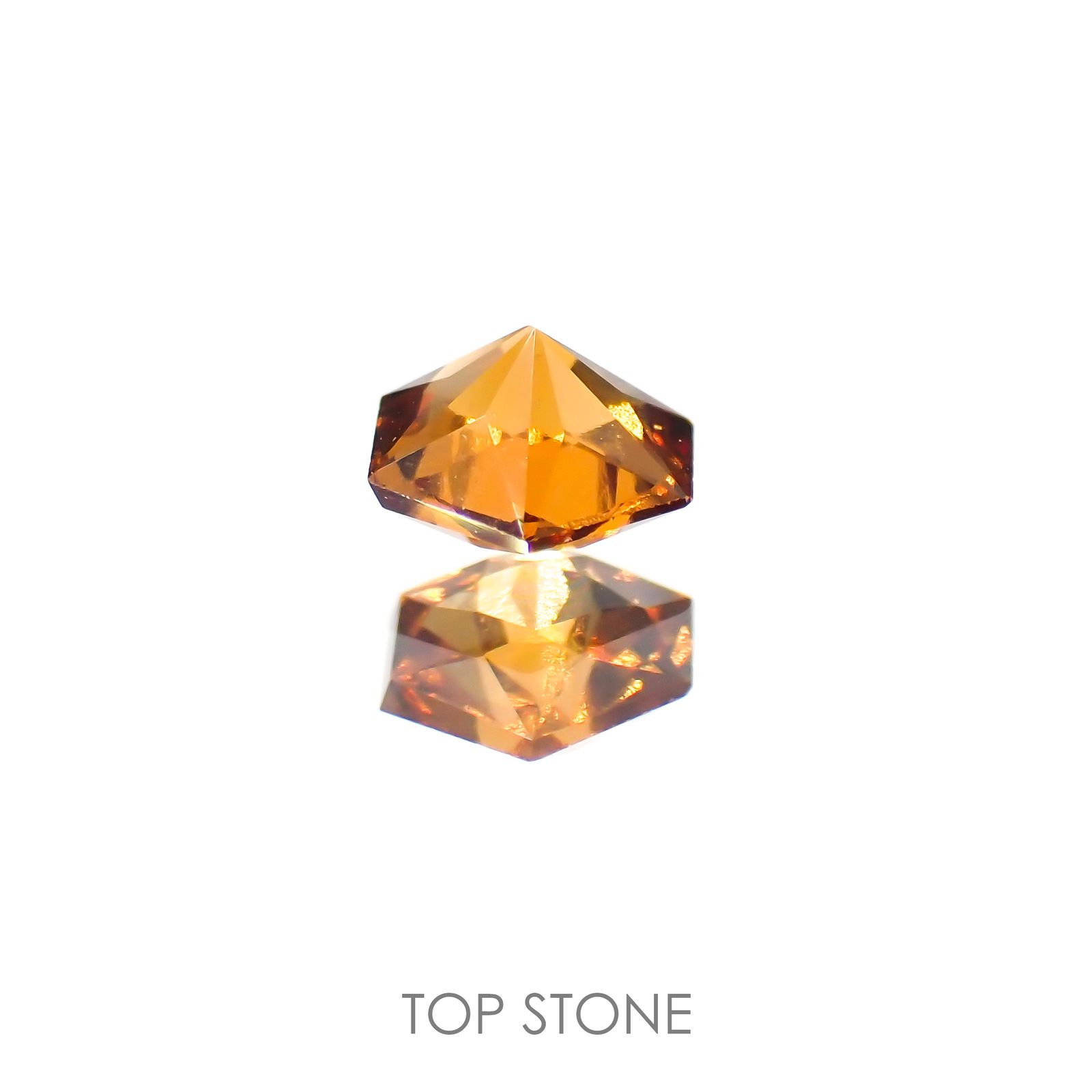◇ヘキサゴンカット◇ヘソナイトガーネット(宝石名ヘソナイト・ガーネット)スリランカ産 0.49ct 識別済[220113899]4.8x4.7mm前後