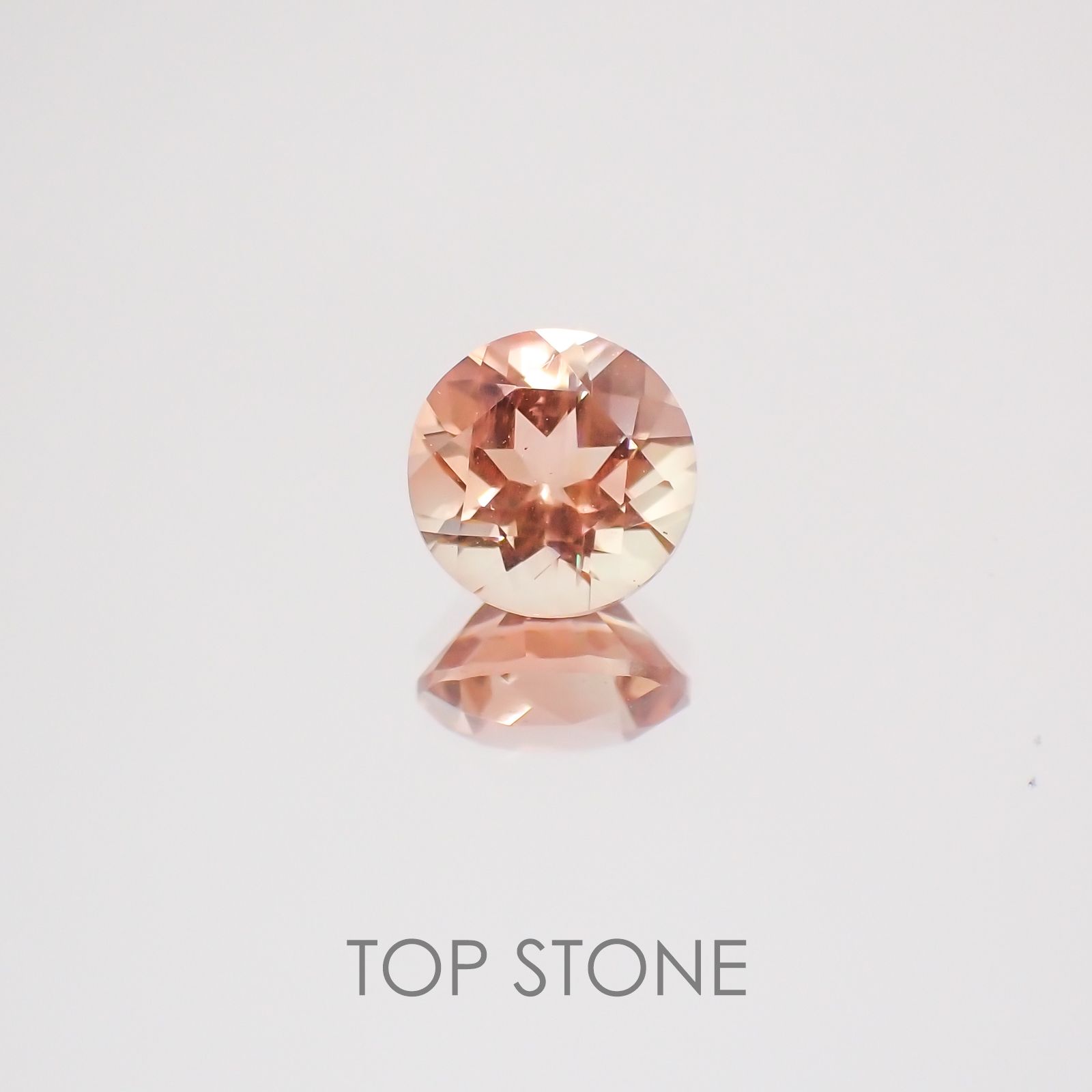 オレゴンサンストーン アメリカ産 ルース 0.78ct[20128874]5.9×5.9mm前後