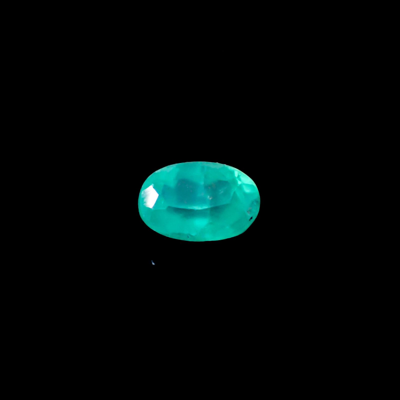 ブルーグリーンスミソナイト(宝石名スミソナイト)ナミビア産 0.64ct 識別済[250430295]5.8x4.1mm前後
