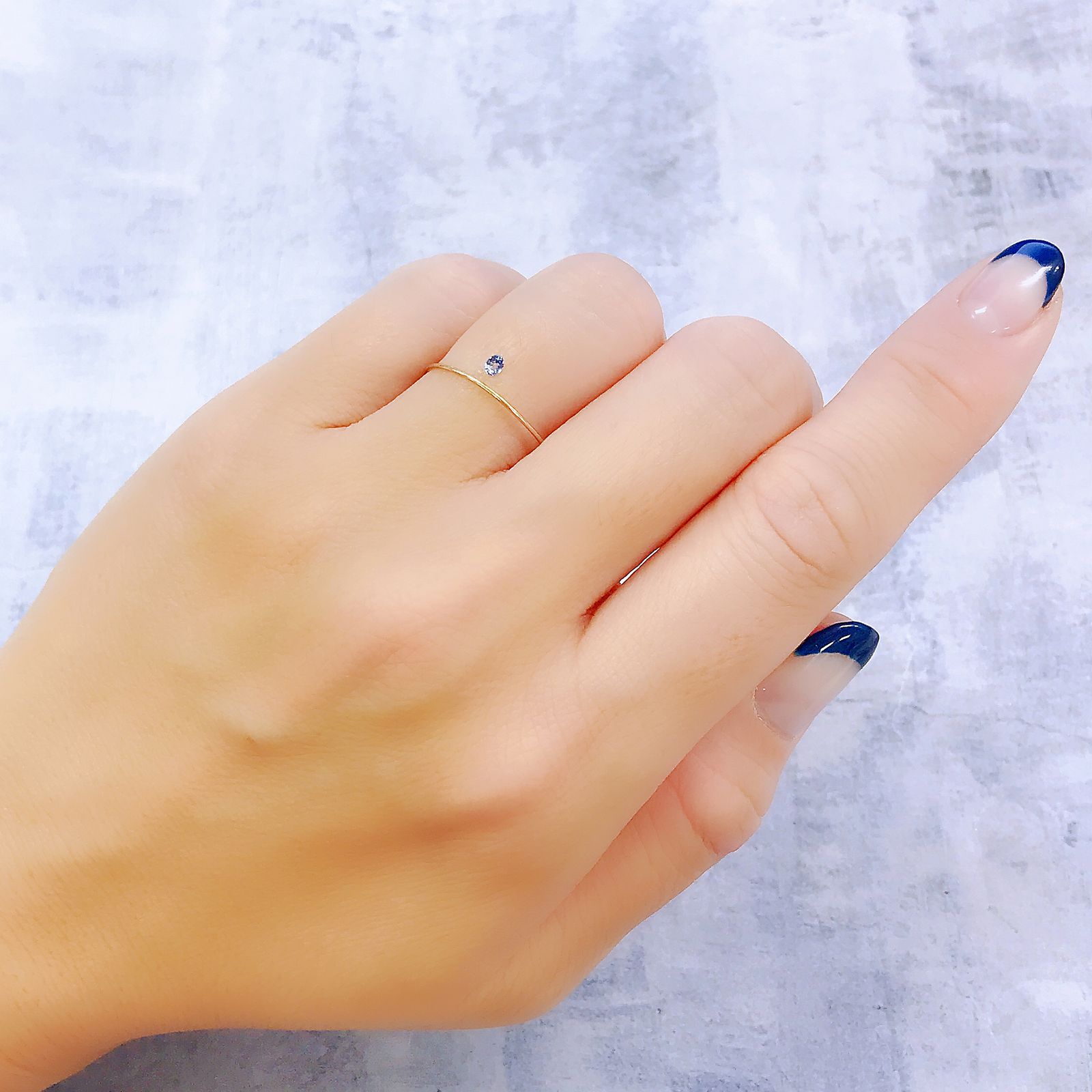 ベニトアイト アメリカ・カリフォルニア州産 0.044ct [221118982]2.5x2mm前後
