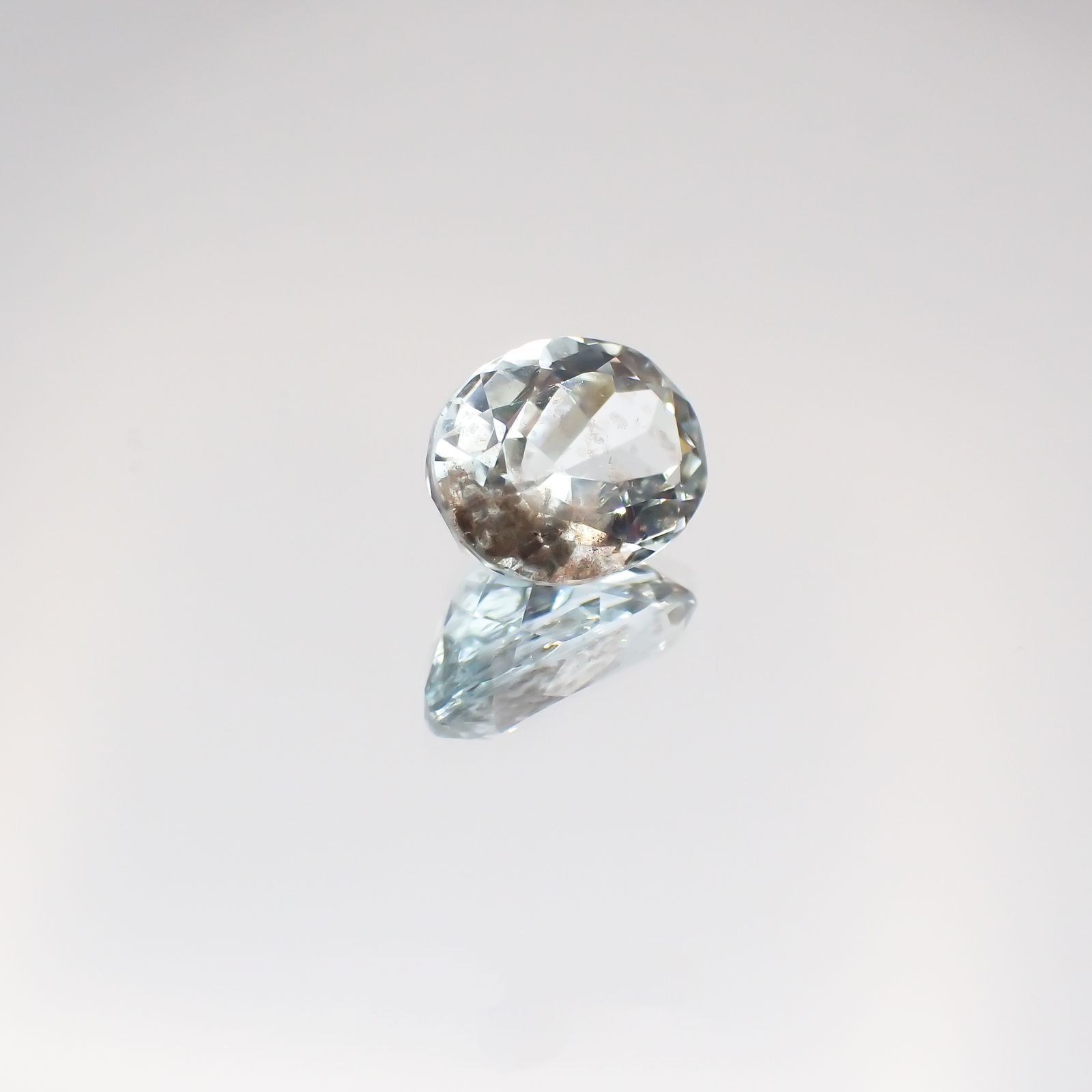 アベンチュリンアクアマリン(宝石名アクアマリン) ナイジェリア産 3.06ct 識別済[210712967]10.8×8.1mm前後