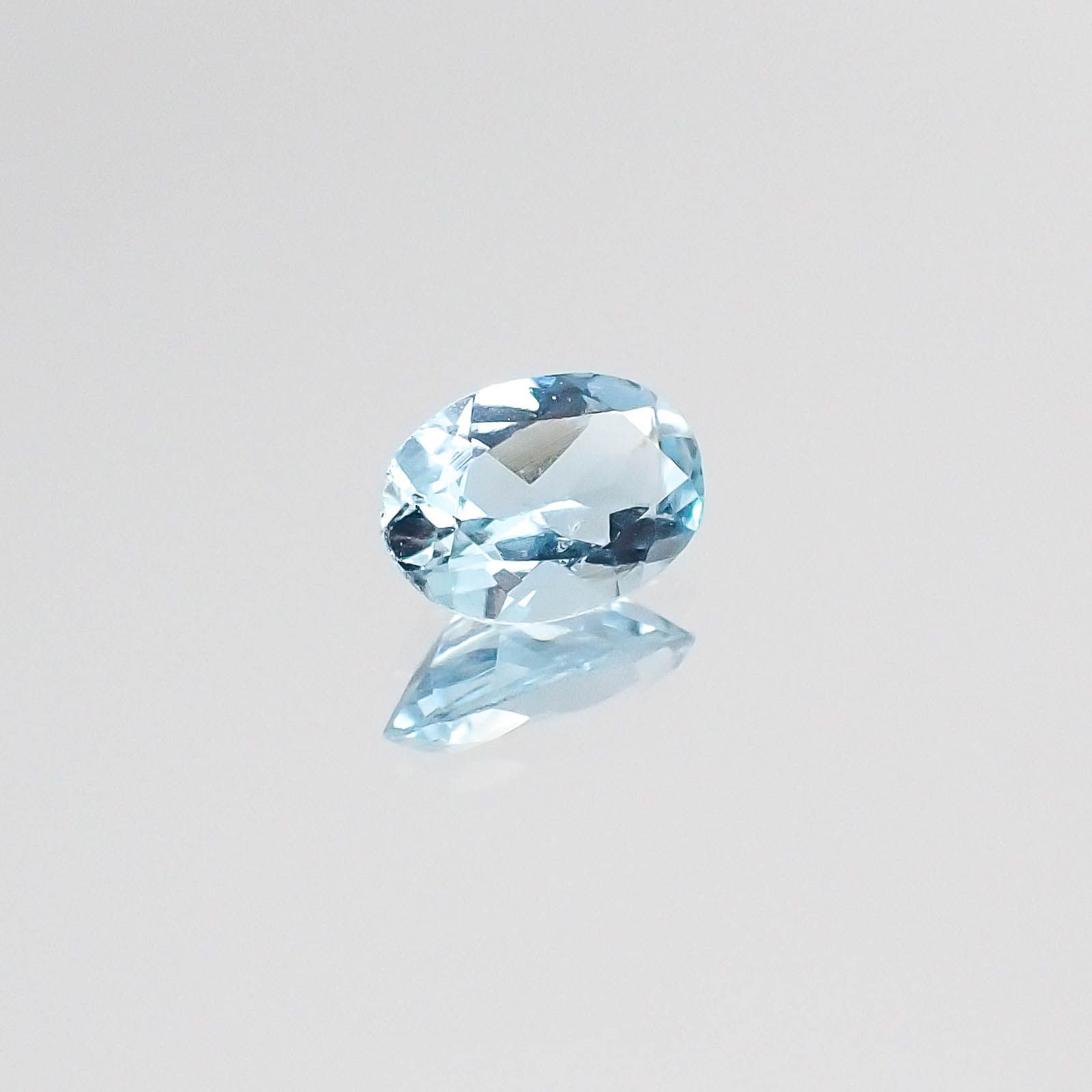 アクアマリン サンタマリアカラー(宝石名アクアマリン)モザンビーク産 0.36ct 識別済[230622260]6x4.1mm前後