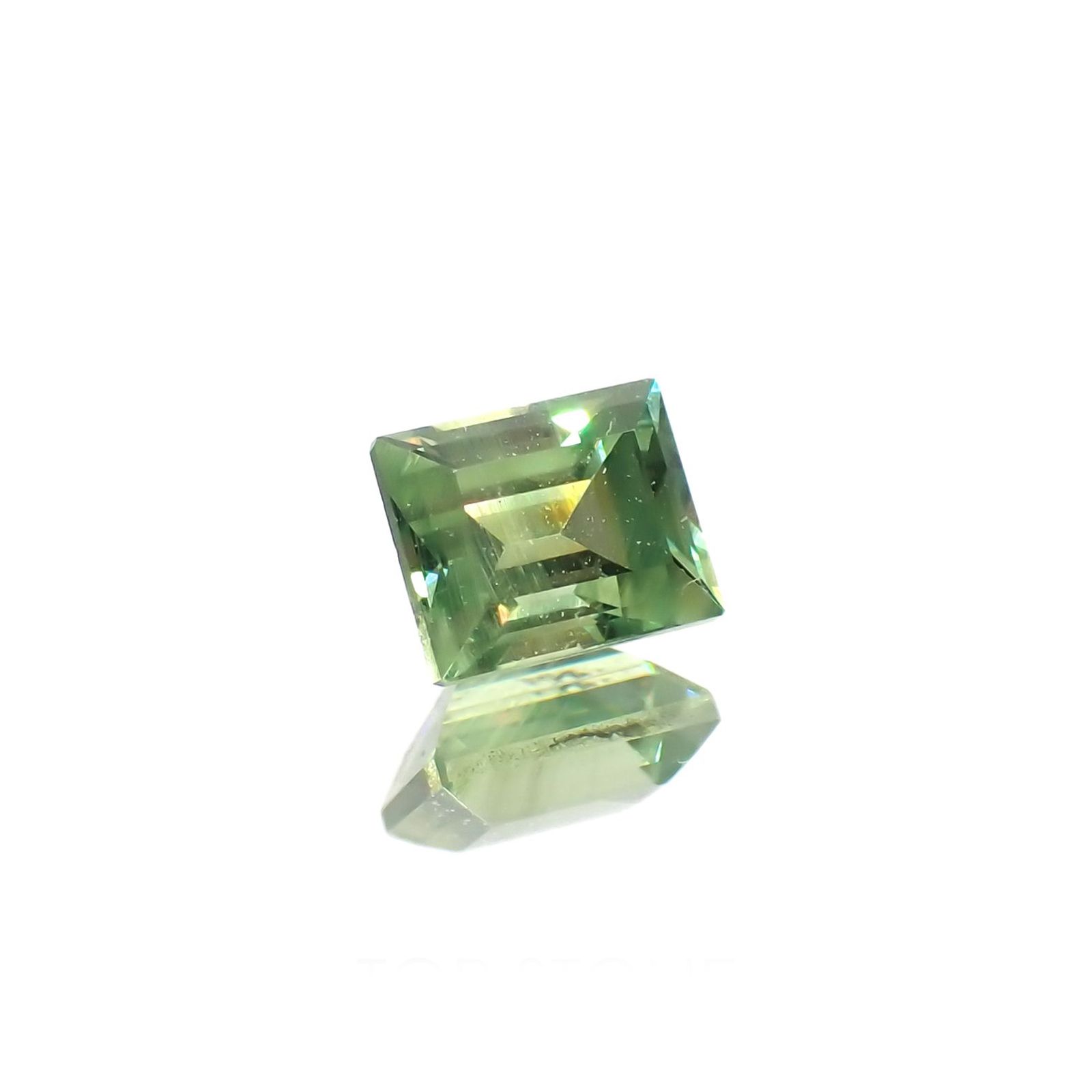 デマントイドガーネット ロシア産 0.39ct [220917680]4.1x3.3mm前後