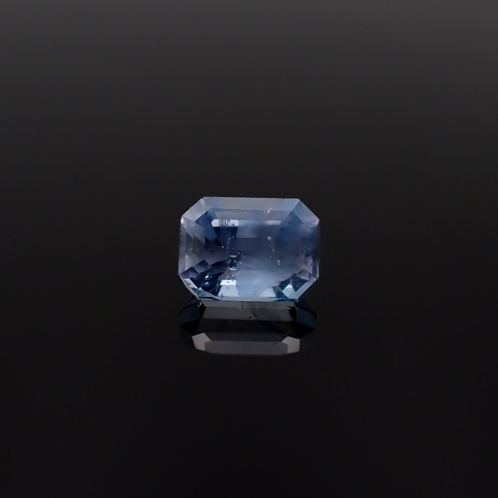 アパタイト フルオレッセンス ジンバブエ産 1.58ct[240527575]7.4x5.4mm前後