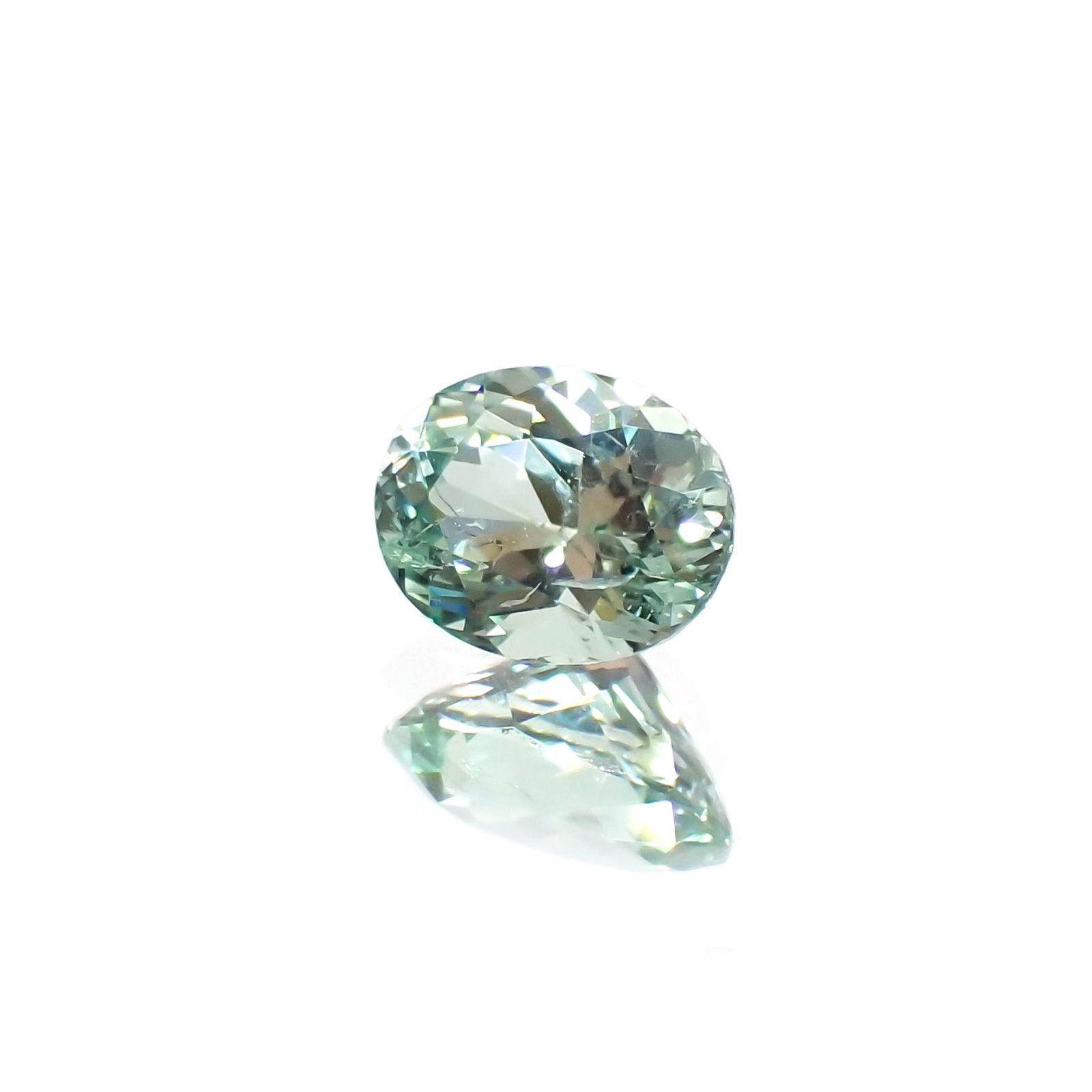 バナジウムコーネルピン(宝石名コーネルピン)タンザニア・タンガ州産 識別済 1.12ct / 7.3x5.5mm前後 [260815622]