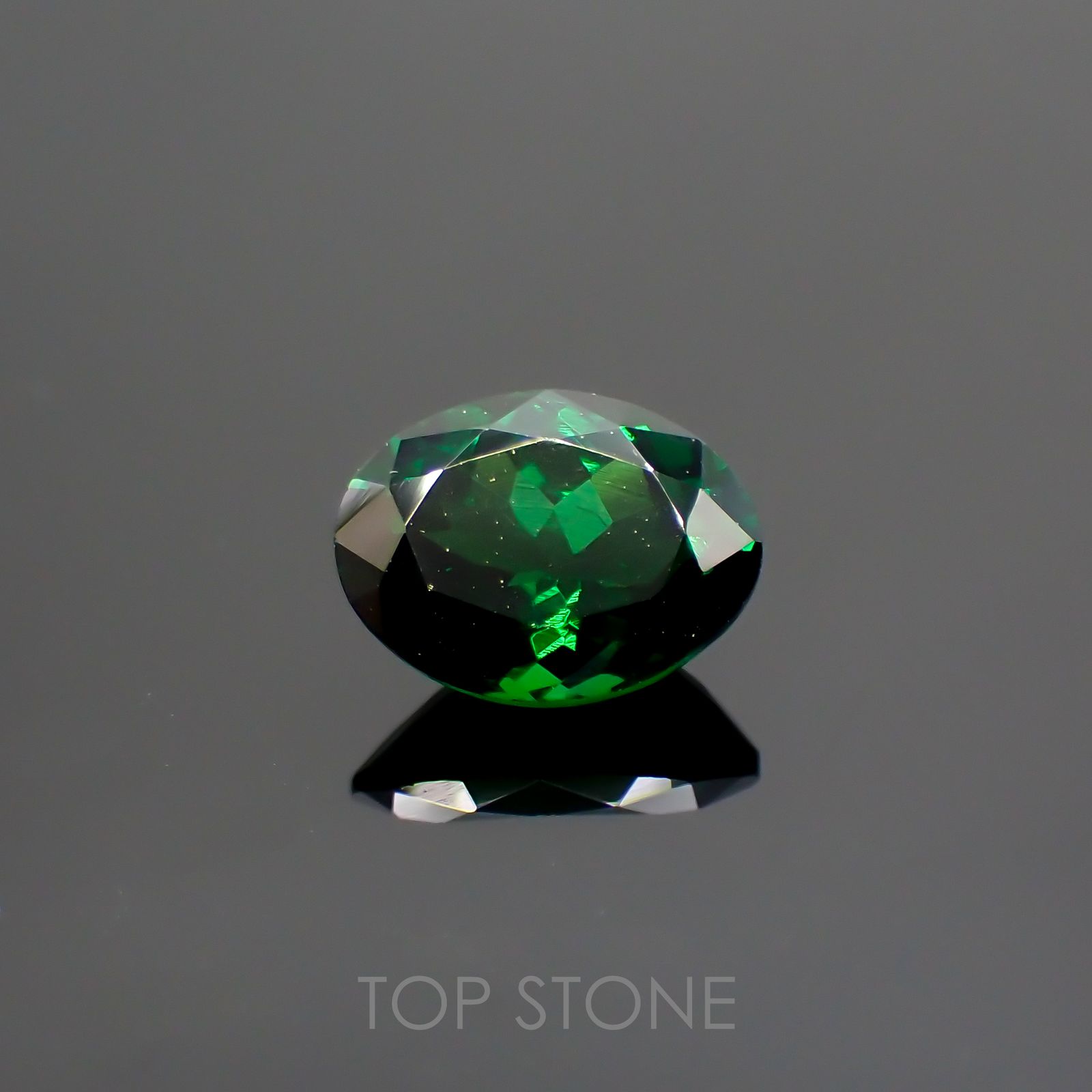 ツァボライト(宝石名グリーン グロッシュラー・ガーネット) タンザニア産 1.524ct ソ付(彩珠)[210310348]8.1×6.2mm前後