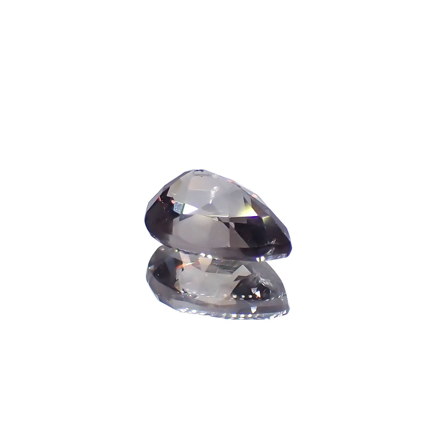 ベキリーブルーガーネット（カラーチェンジガーネット アレキタイプ）(宝石名ガーネット)マダガスカル・ベキリー産 0.85ct 識別済[231224535]6.9x4.8mm前後