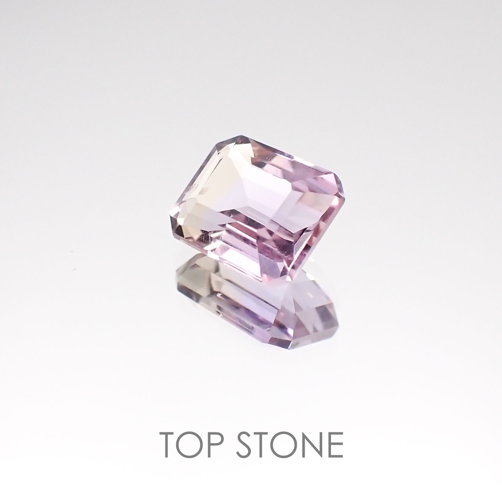 アメトリン(宝石名バイカラー・クォーツ/別名アメトリン) ボリビア産 1.14ct 識別済[20117661]7×5.6mm前後