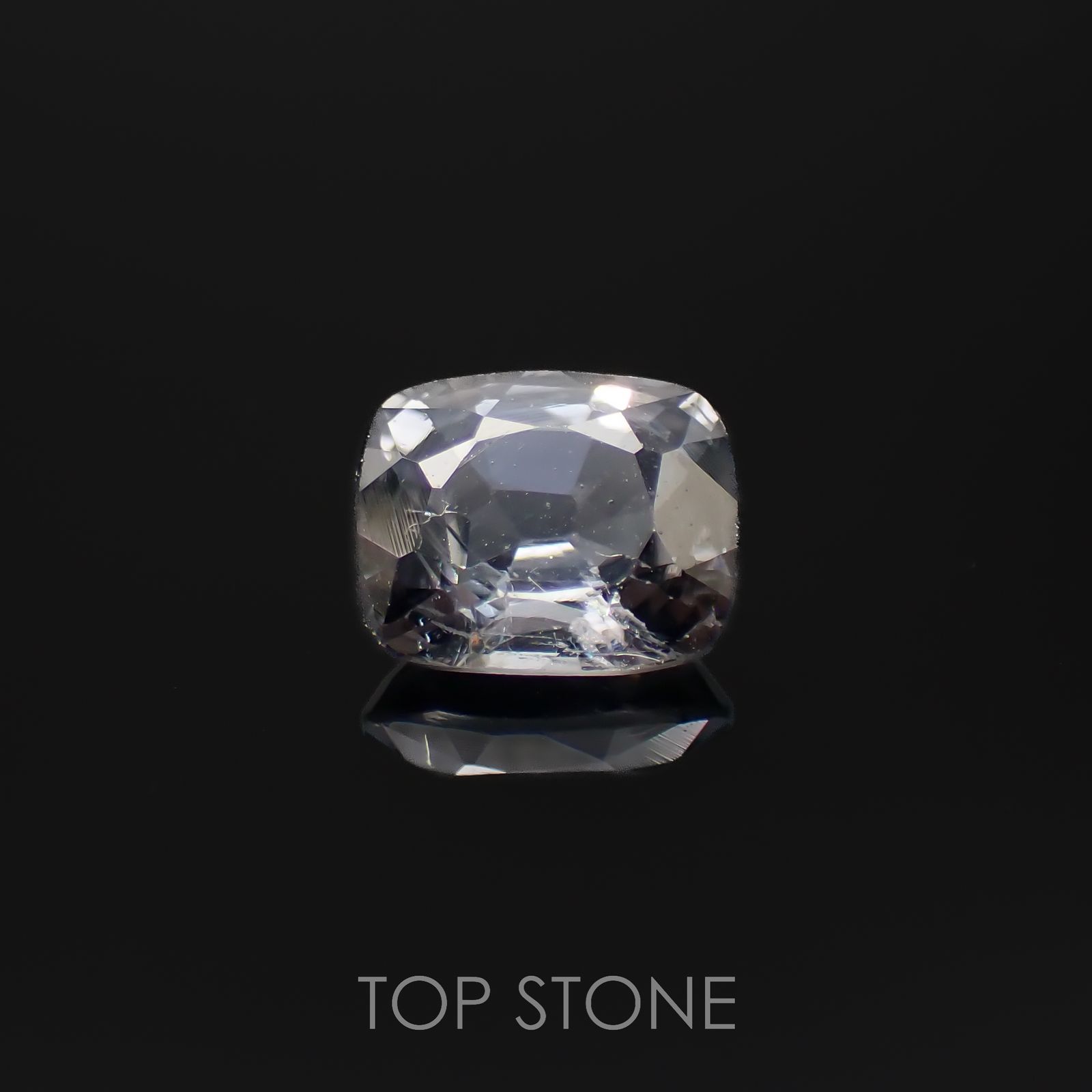 グレースピネル(宝石名スピネル)ビルマ/マダガスカル産 0.84ct 識別済[220817558]6.1x4.9mm前後