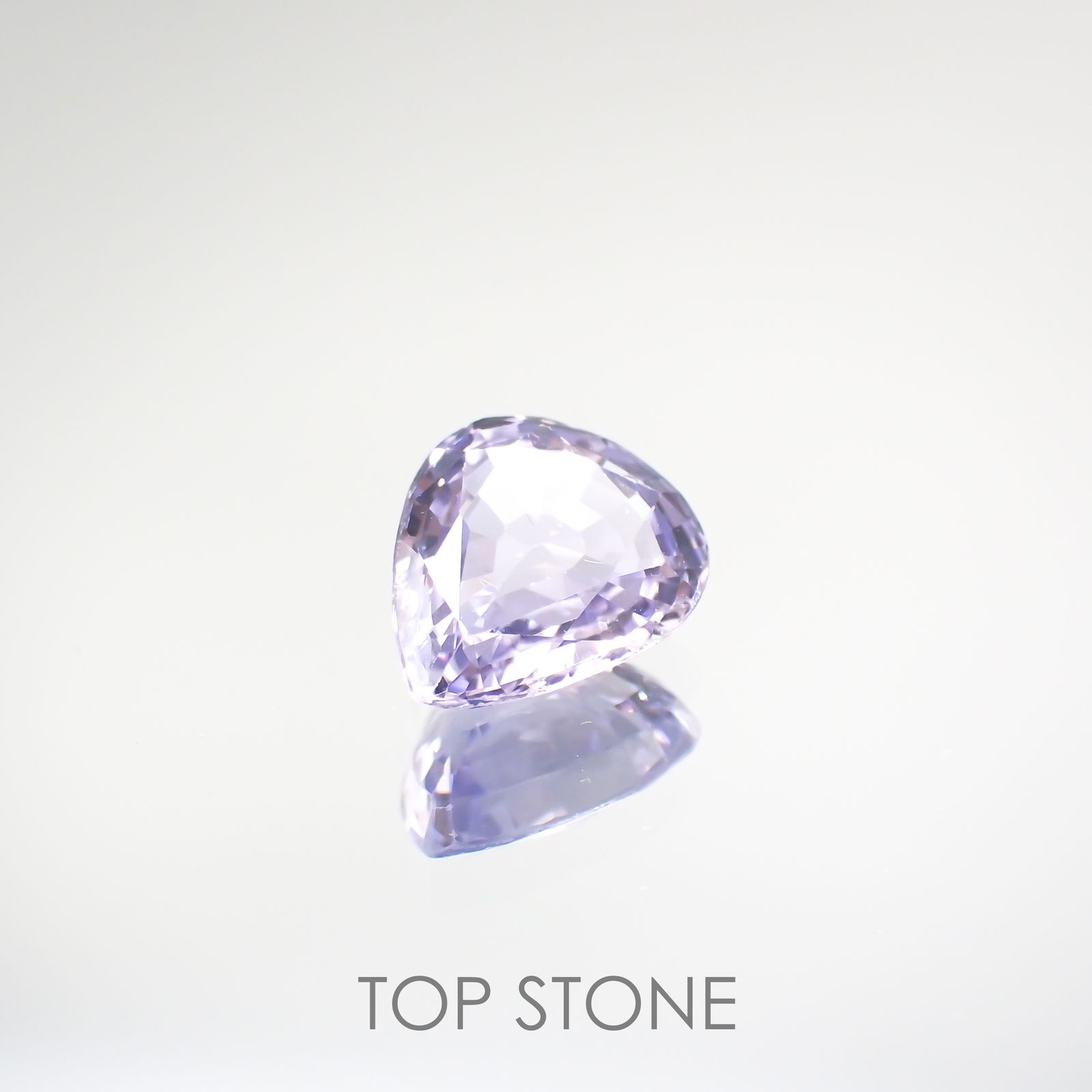 ラベンダーサファイア(宝石名サファイア) マダガスカル/スリランカ産 1.870ct ソ付(彩珠)[210912500]8.8×7.2mm前後