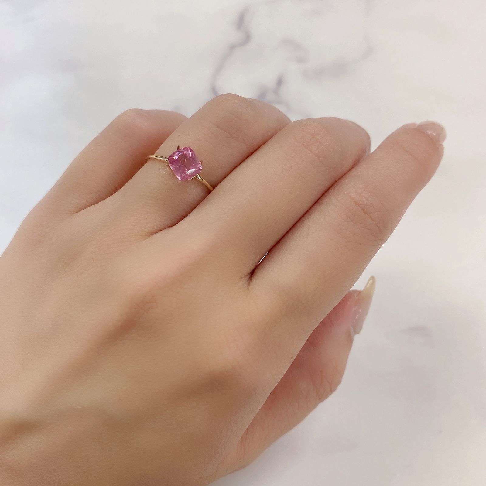 ピンクスピネル(宝石名ピンク・スピネル)タンザニア産 1.305ct ソ付(彩珠)[231124093]6.4x5.9mm前後