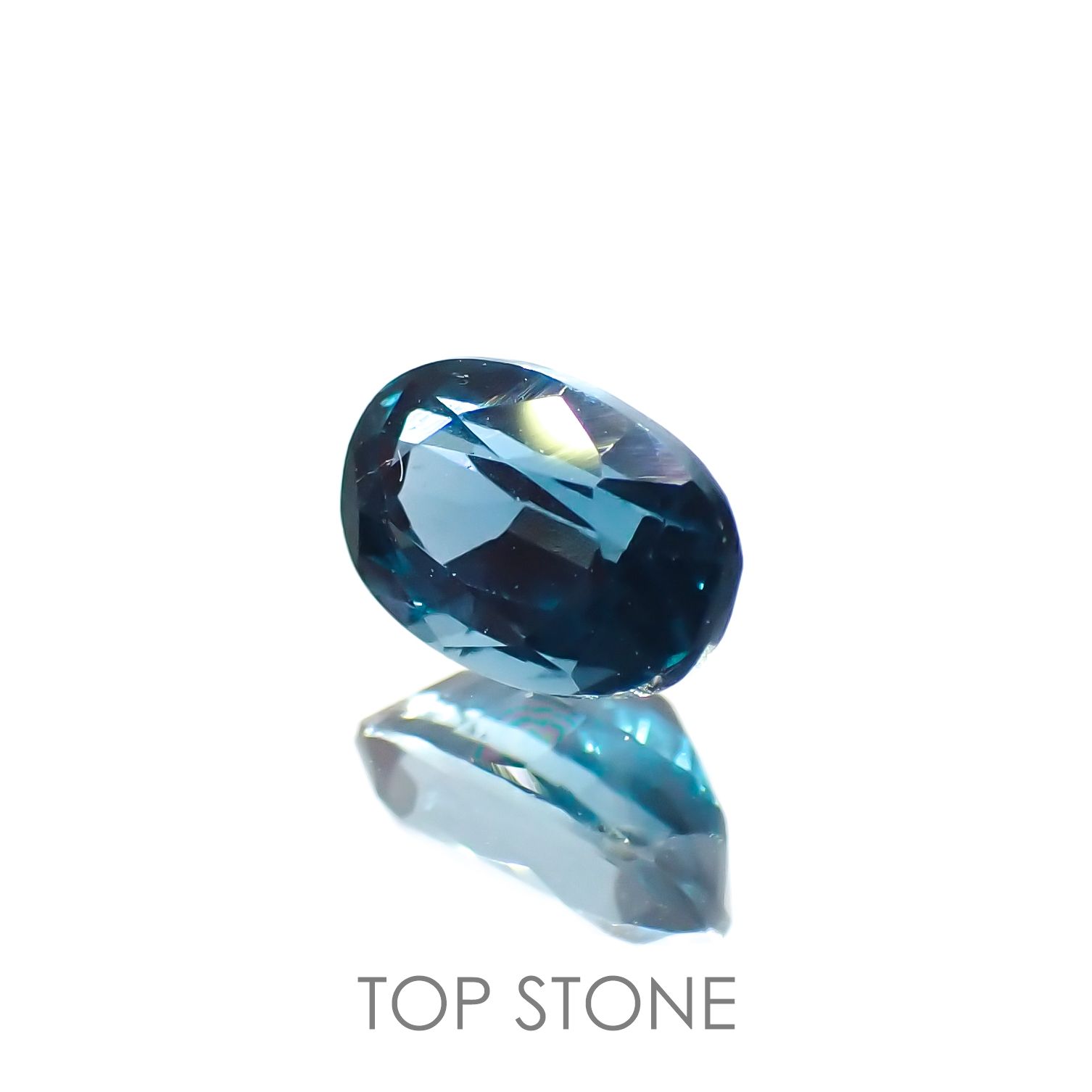 オーシャンブルーカイヤナイト(宝石名カイヤナイト) インド産 0.72ct 識別済[210711426]6.2×4mm前後