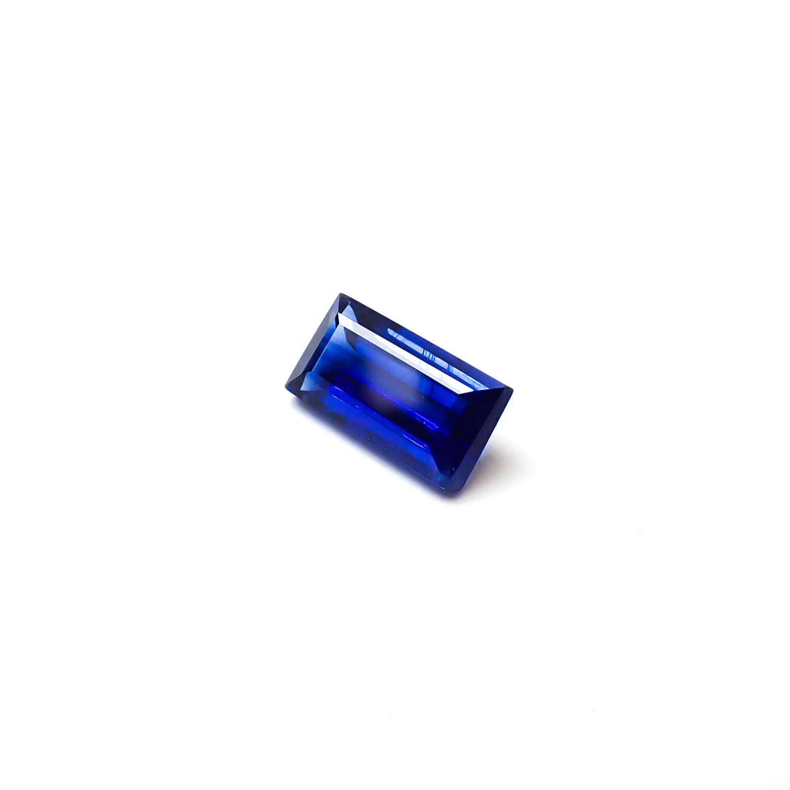 カイヤナイト ネパール産 2.14ct / 9.9x5.1mm前後 [260532277]
