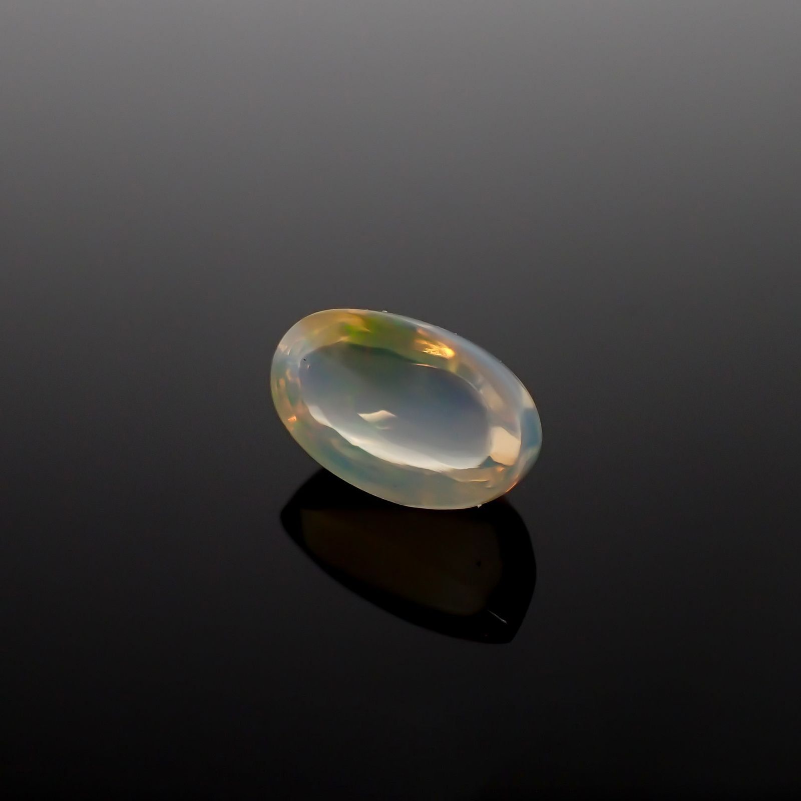 メキシコオパール(宝石名オパール) メキシコ産 ソ付(彩珠) 2.218ct / 10.8x6.3mm前後 [210712137]