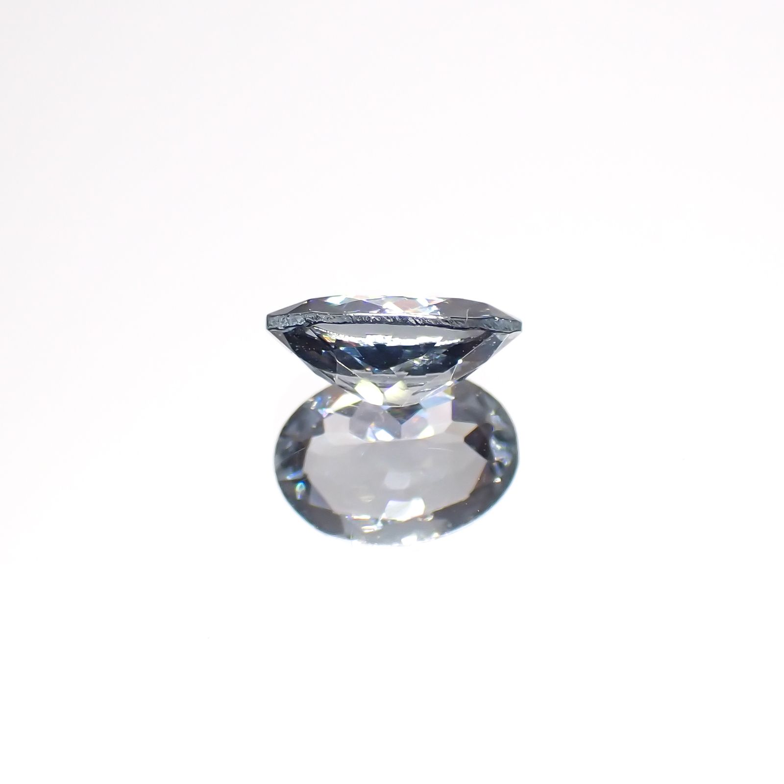 グレースピネル タンザニア産 0.74ct[230421552]6.7x5mm前後