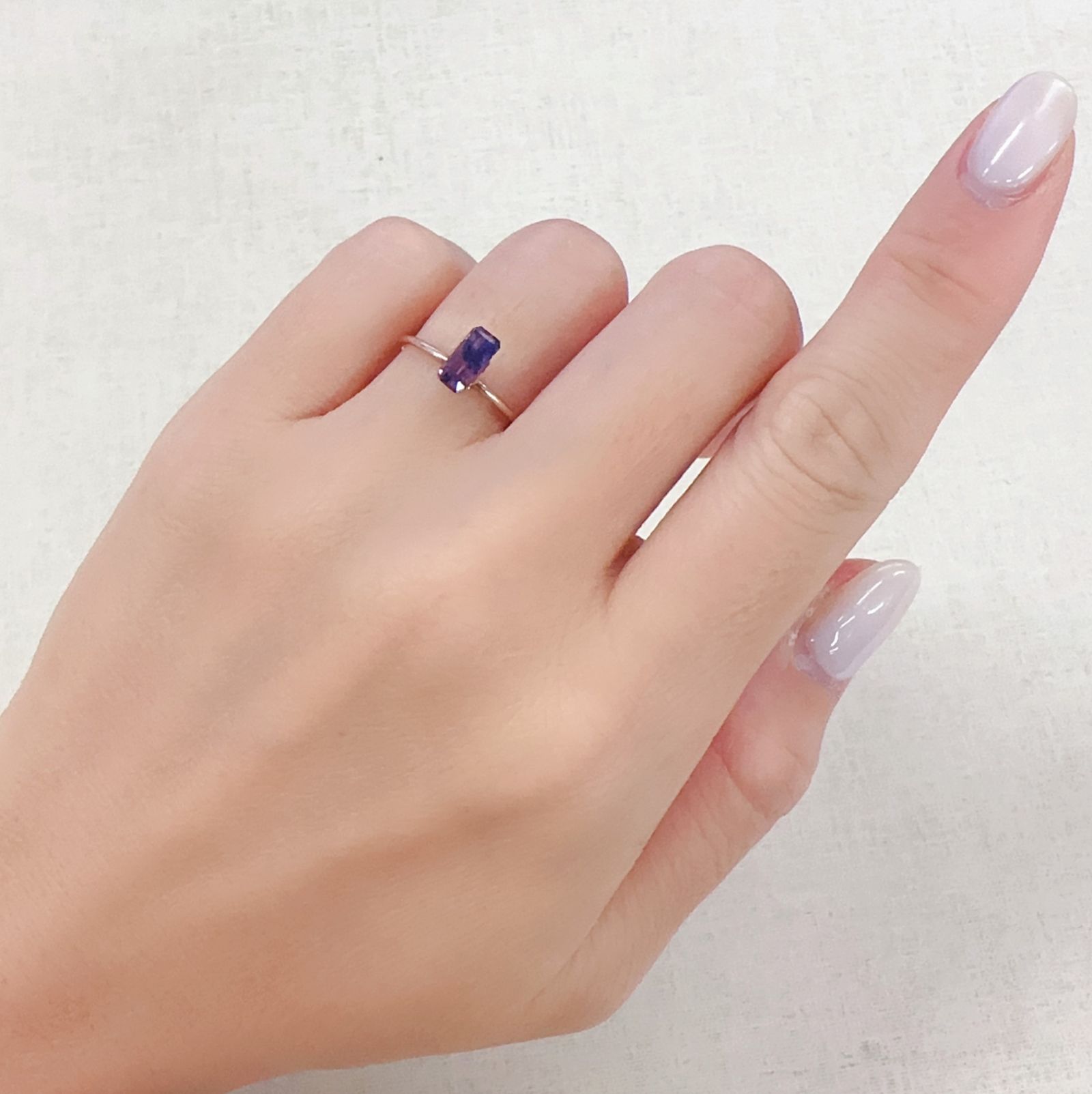 ウィンザーサファイア 非加熱 タンザニア・ウィンザー産 0.78ct [250722840]7.5x3.6mm前後