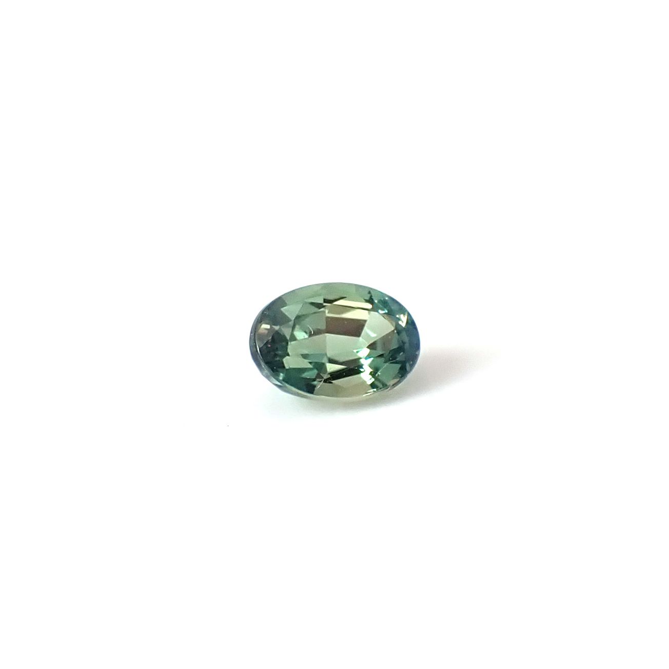 アレキサンドライト ブラジル産 EmeraldMains社製 0.23ct / 4.3x3mm前後 [260131571]