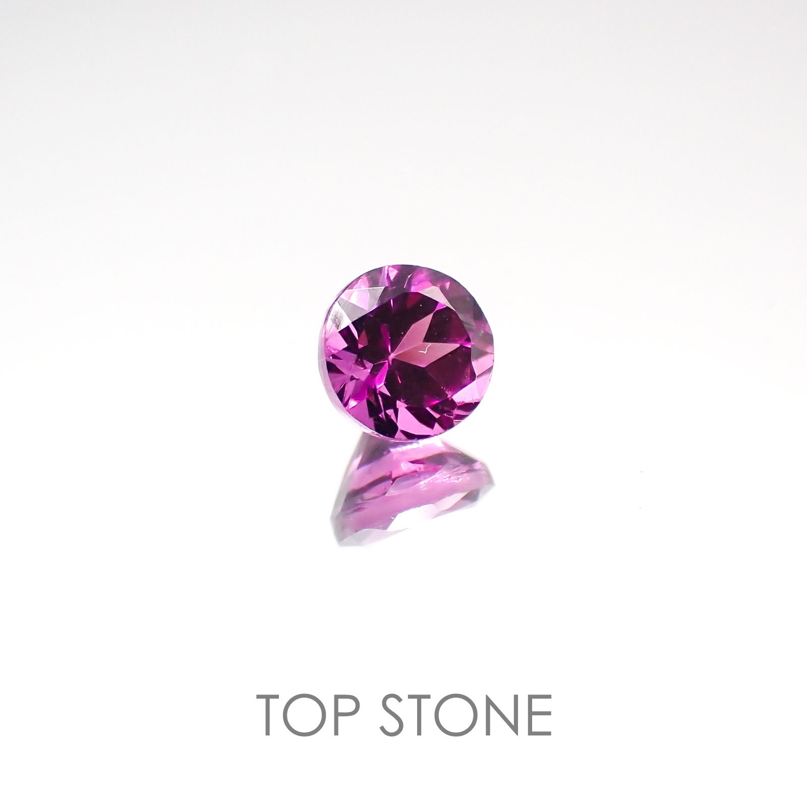 マラヤガーネット(宝石名ガーネット) タンザニア産 0.42ct 識別済[20017598]4.1×4.1mm前後