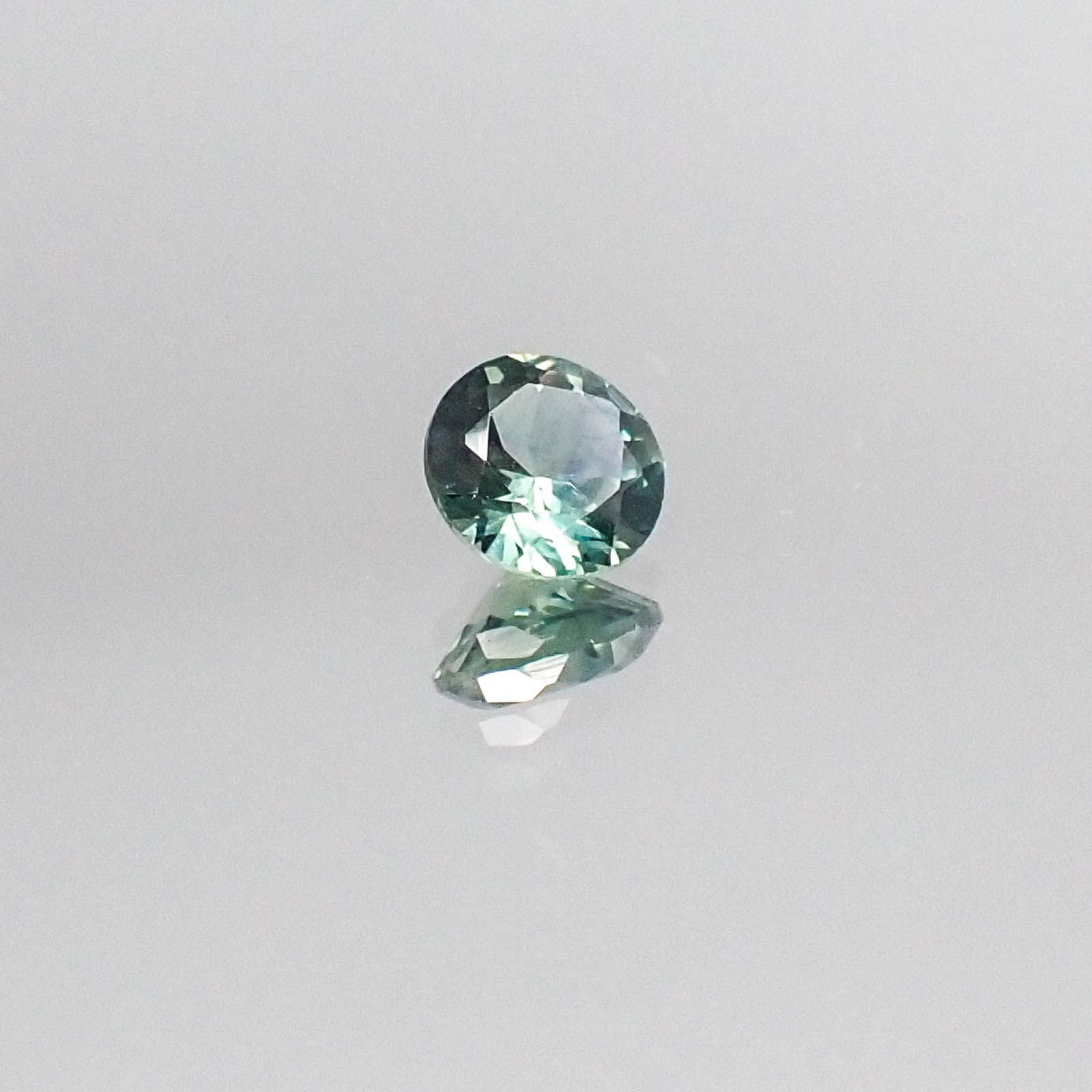 モンタナサファイア アメリカ産 ルース 0.43ct[20073880]4.5×4.5mm前後