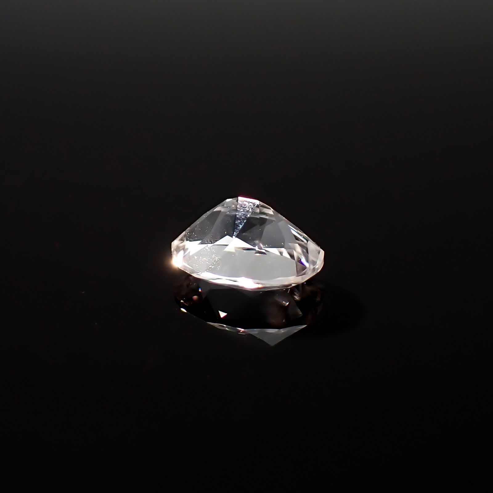フェナカイト ロシア・マリシェボ鉱山産 0.82ct / 7x5.5mm前後 [260632431]