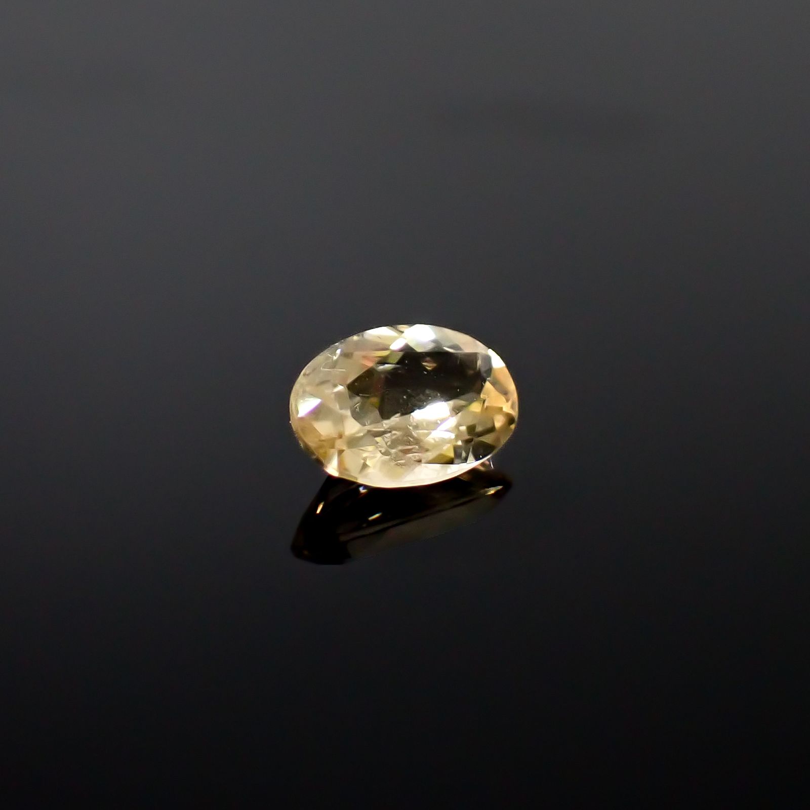 ブラソバイト(宝石名ブラソバイト)カナダ・ケベック州産 ソ付(日独) 0.407ct / 5.99x4.13mm前後 [260632490]