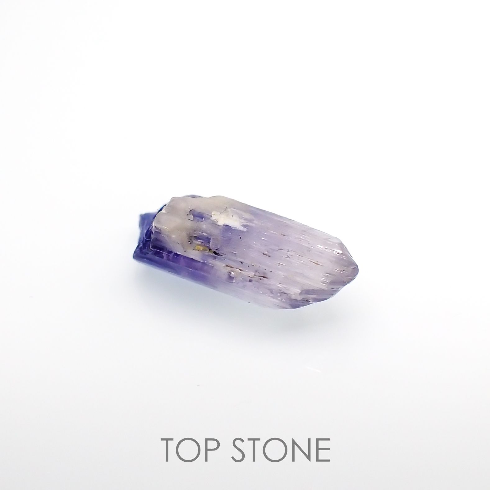 バイカラータンザナイト(宝石名バイカラー・ゾイサイト)タンザニア産 原石・結晶 3.62ct 識別済[20042118]16.1×7.3mm前後