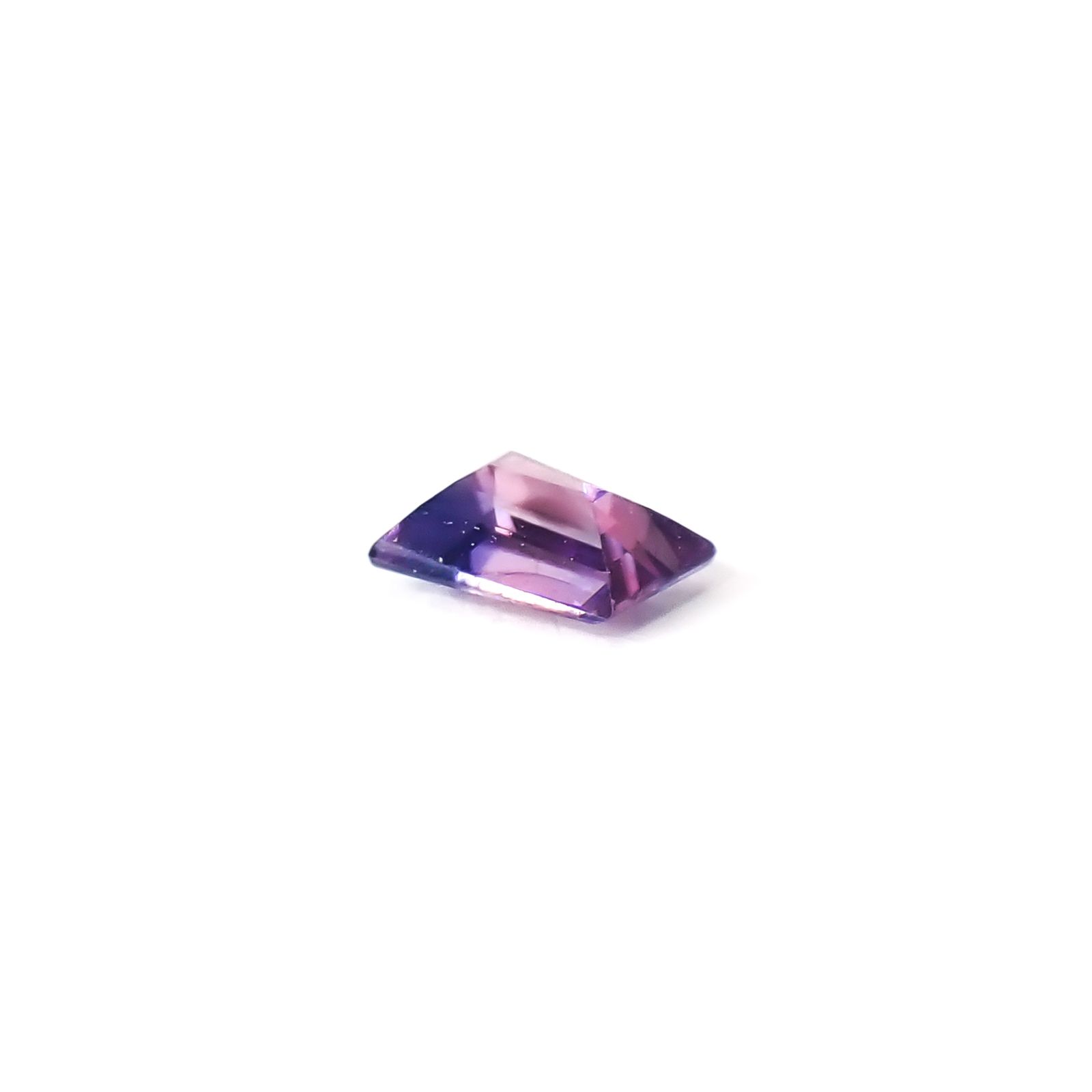 ウィンザーサファイア タンザニア・ウィンザー産 0.18ct / 3.6x3mm前後 [260532131]