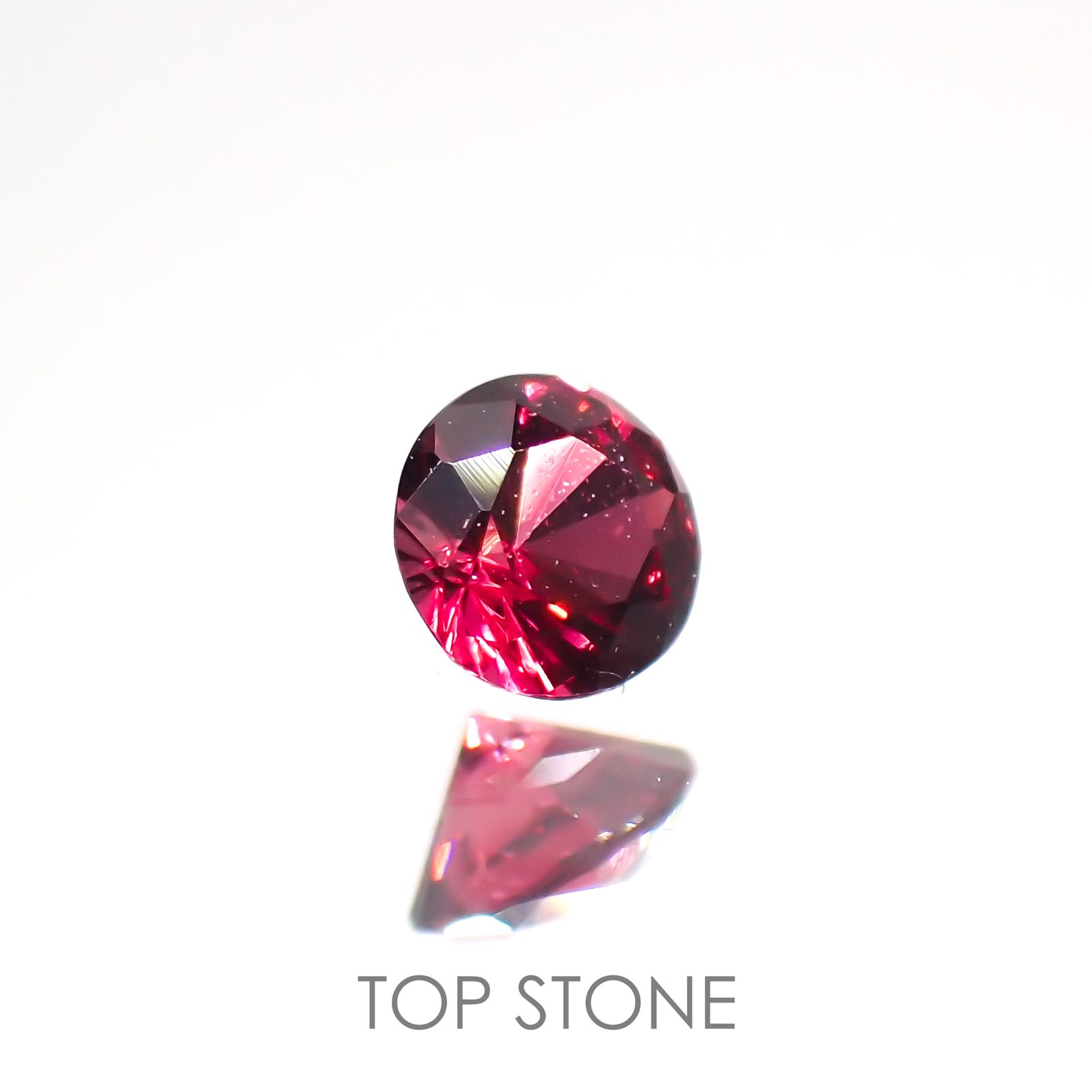 レッドスピネル(宝石名レッド・スピネル)タンザニア産 0.13ct 識別済[220114322]3.1x3.1mm前後