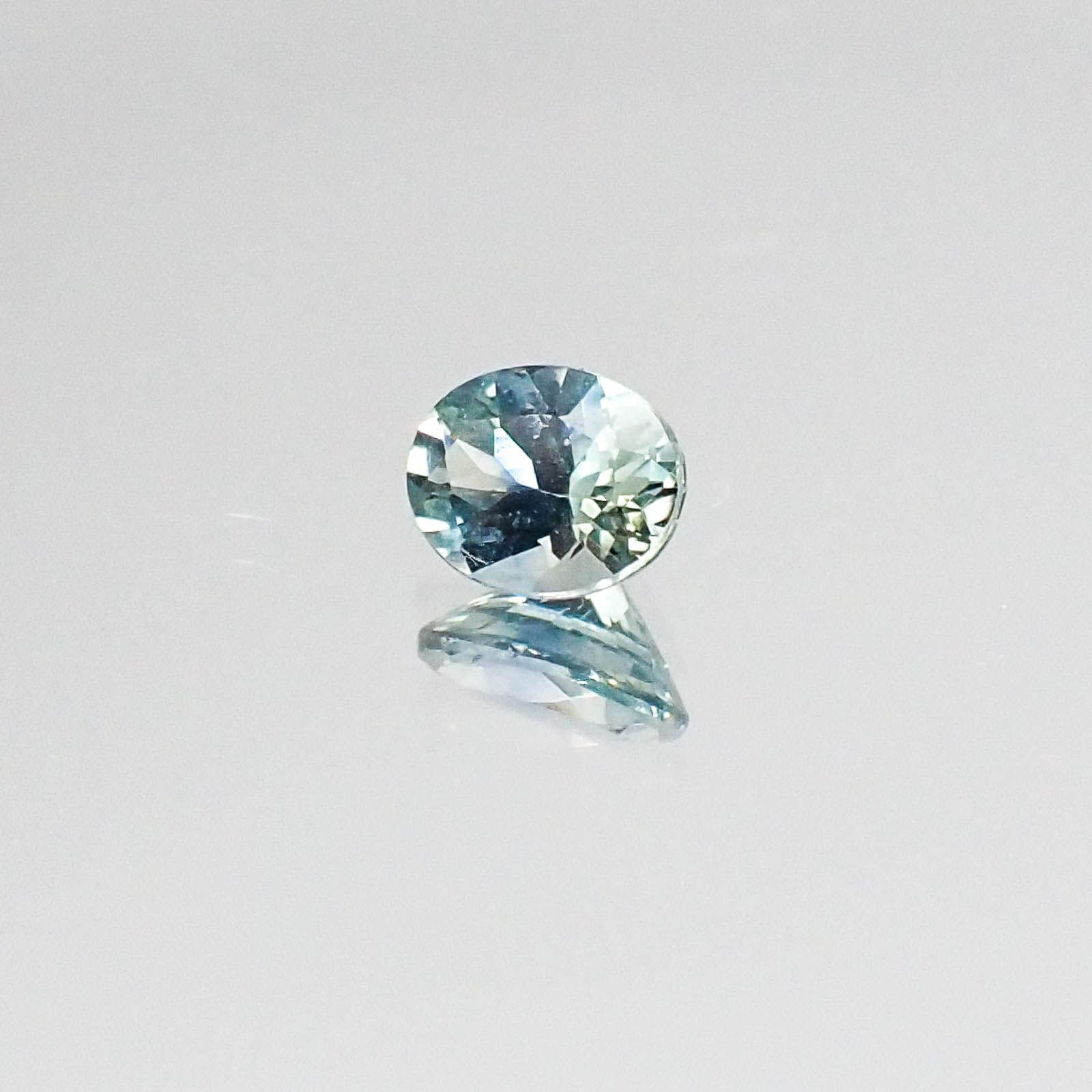 モンタナサファイア アメリカ産 ルース 0.40ct[20073895]4.9×3.8mm前後