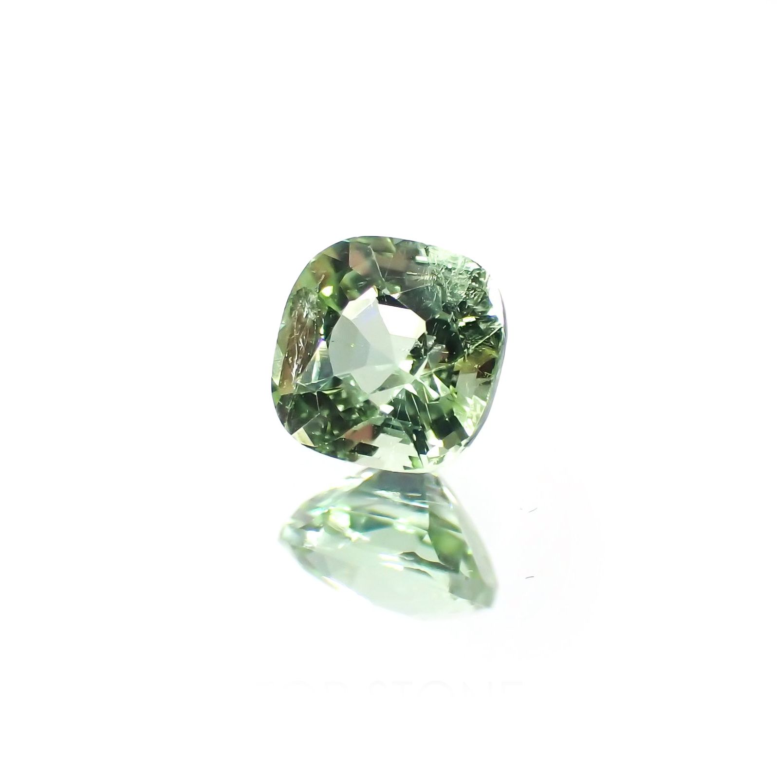 ミントトルマリン(宝石名グリーン・トルマリン) アフガニスタン産 識別済 0.51ct / 4.7x4.7mm前後 [260313622]