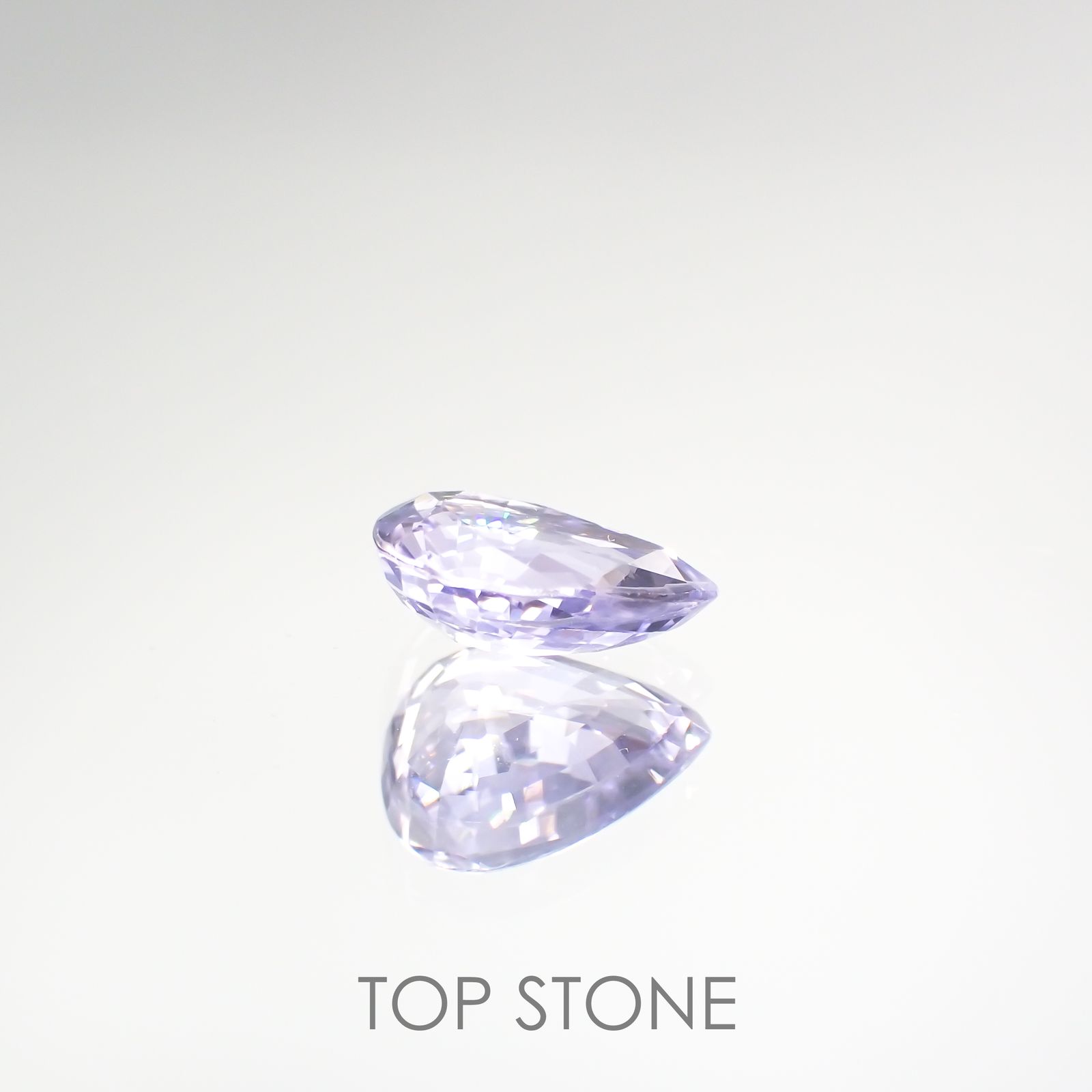 ラベンダーサファイア(宝石名サファイア) マダガスカル/スリランカ産 1.870ct ソ付(彩珠)[210912500]8.8×7.2mm前後