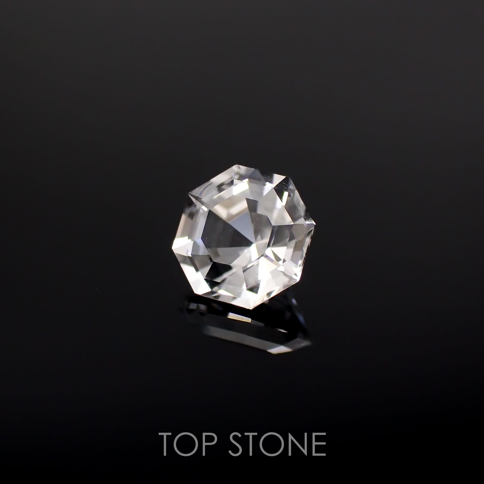 ◇オクタゴンカット◇レムリアンシードクリスタル(保証シール付き) ブラジル産 0.51ct[221018277]5x5mm前後