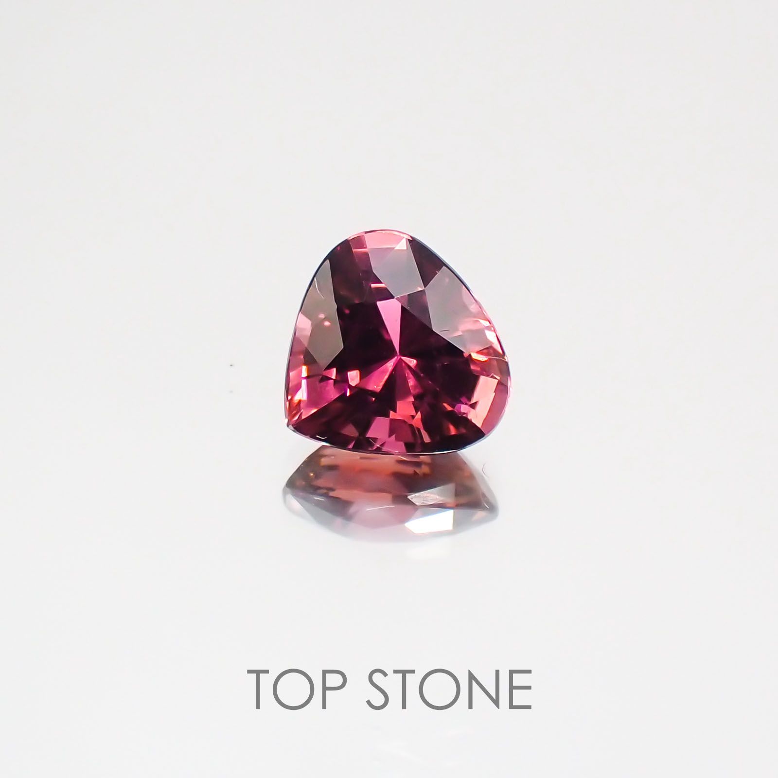 ピンクトルマリン パパラチャカラー ルワンダ産 ルース 1.09ct[21029981]6.7×7.1mm前後