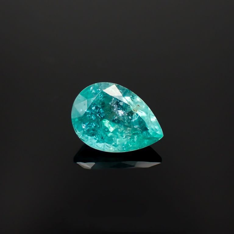 パライバトルマリン(宝石名トルマリン/別名パライバ・トルマリン)ブラジル・キントス鉱山産 0.850ct ソ付(宝貴協)[221018742]7.6x5.5mm前後