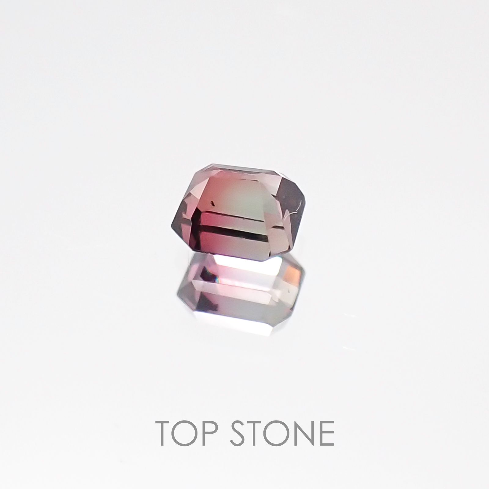 バイカラーサファイア タンザニア産 ルース 0.19ct[20106696]3.1×2.7mm前後