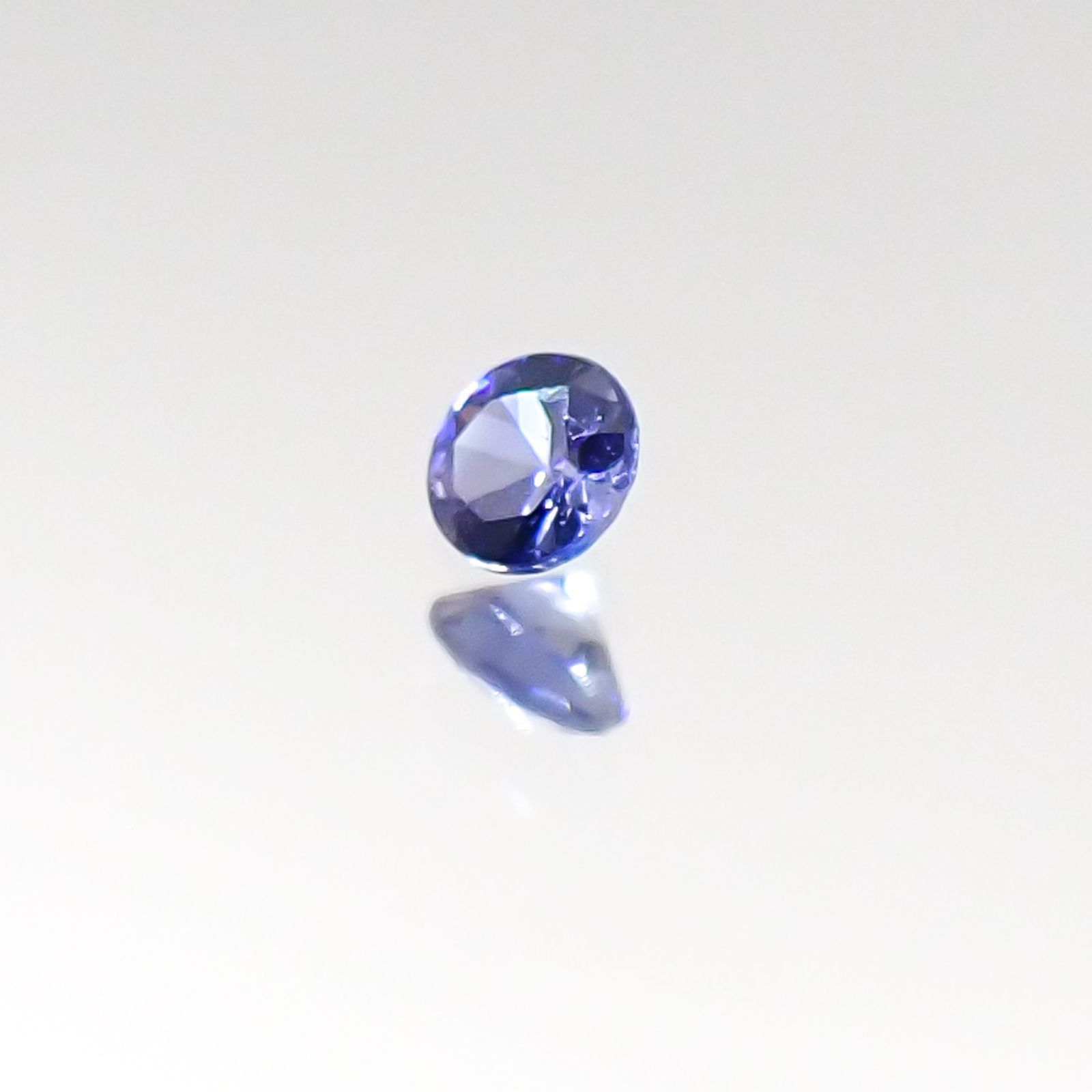 ベニトアイト(宝石名ベニトアイト) アメリカ・カリフォルニア産 0.053ct 識別済[20095851]2.3×2.2mm前後