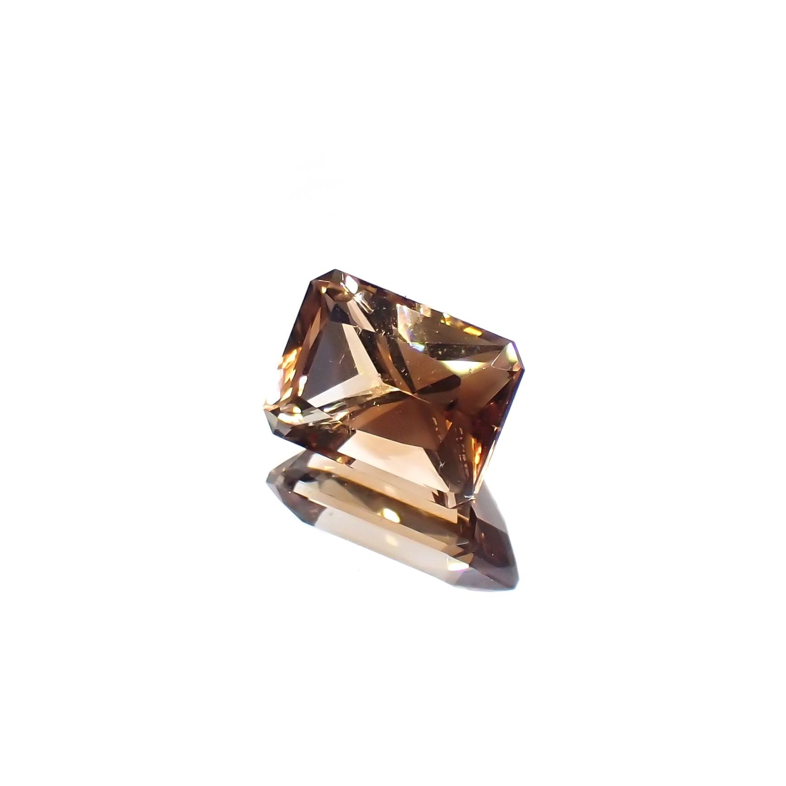 バイカラートパーズ ブラジル・ミナスジェライス州産 2.27ct / 8.3x6mm前後 [221018560]