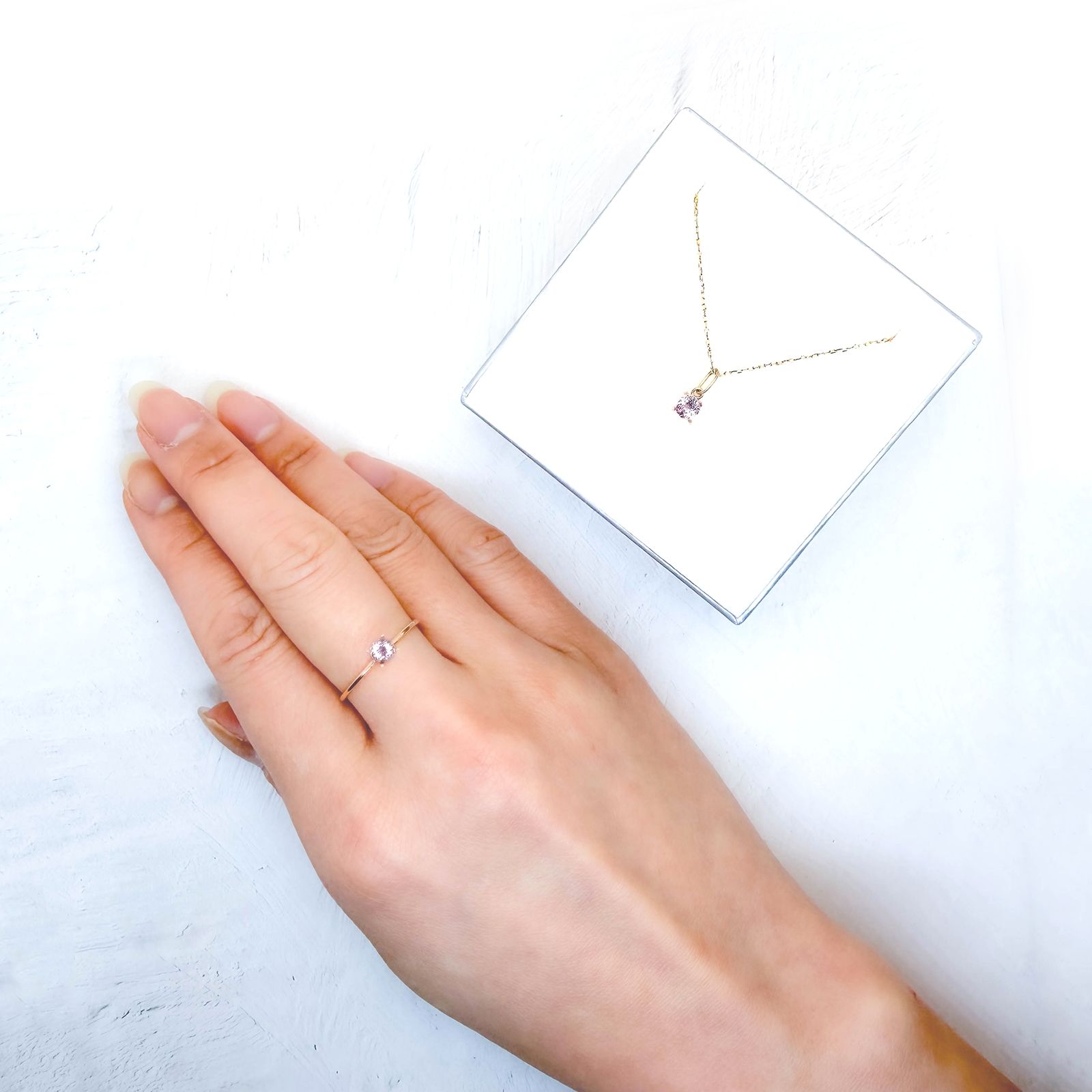 ◇ペアセット◇モルガナイト ブラジル産 0.52ct(2pcs合計) / 4x4mm前後 [260431959]