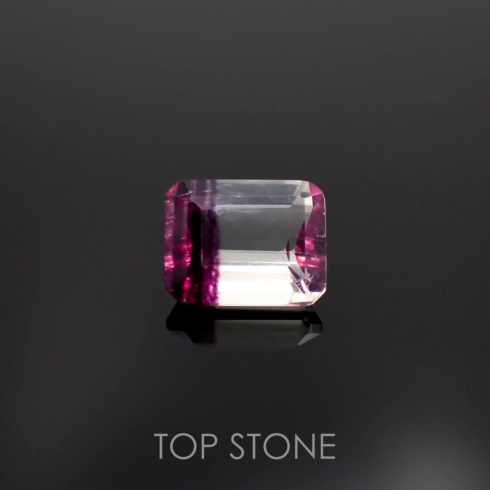 バイカラーフローライト 中国産 3.91ct[230120168]9.9x7.9mm前後