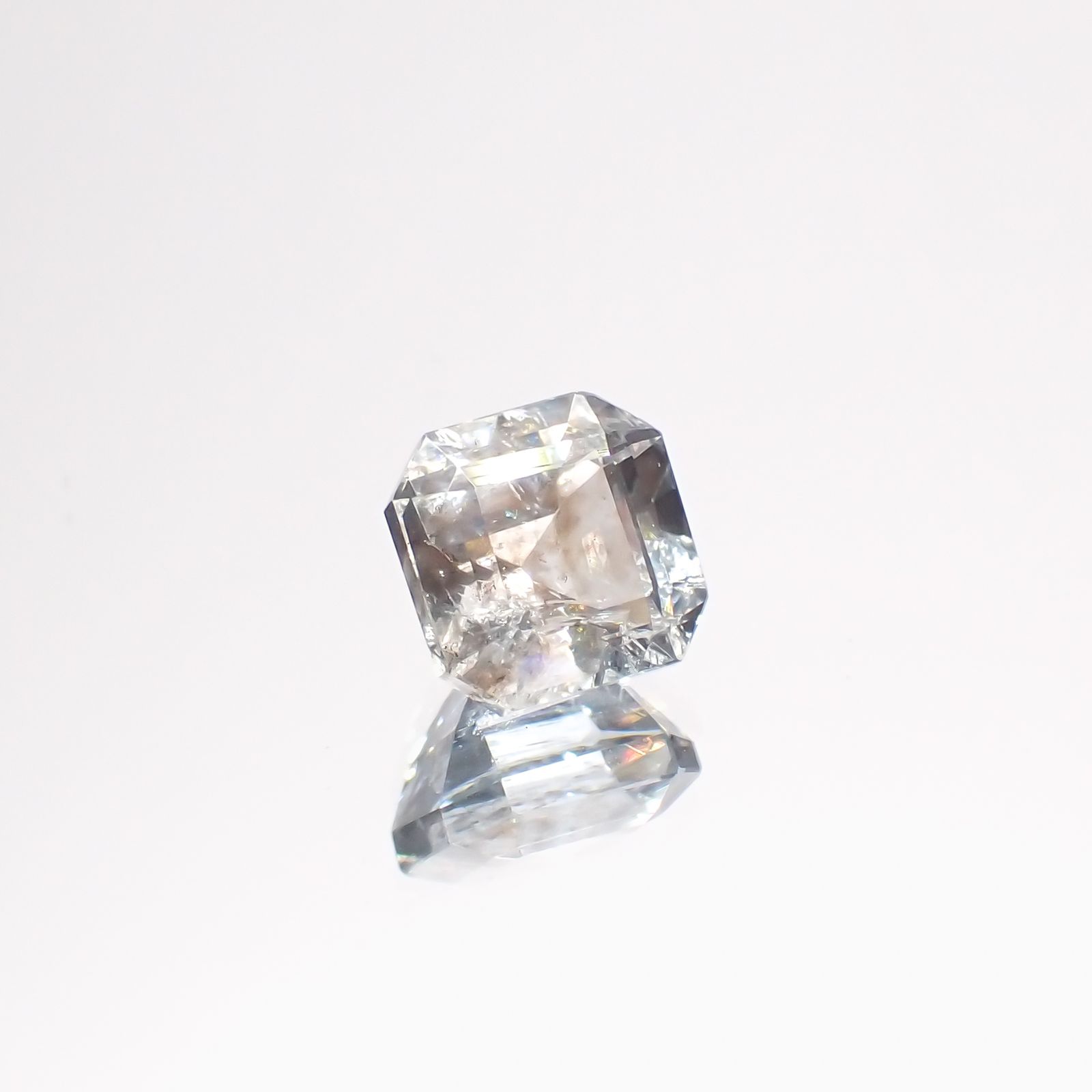 アベンチュリンアクアマリン ナイジェリア産 1.22ct[231224705]6.1x6mm前後
