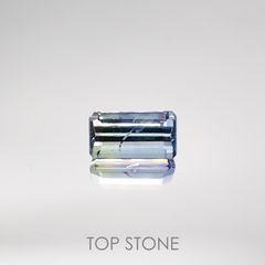 パーティカラータンザナイト(宝石名パーティカラード・ゾイサイト) タンザニア産 2.497ct ソ付(彩珠)[210711660]10.1×5.5mm前後