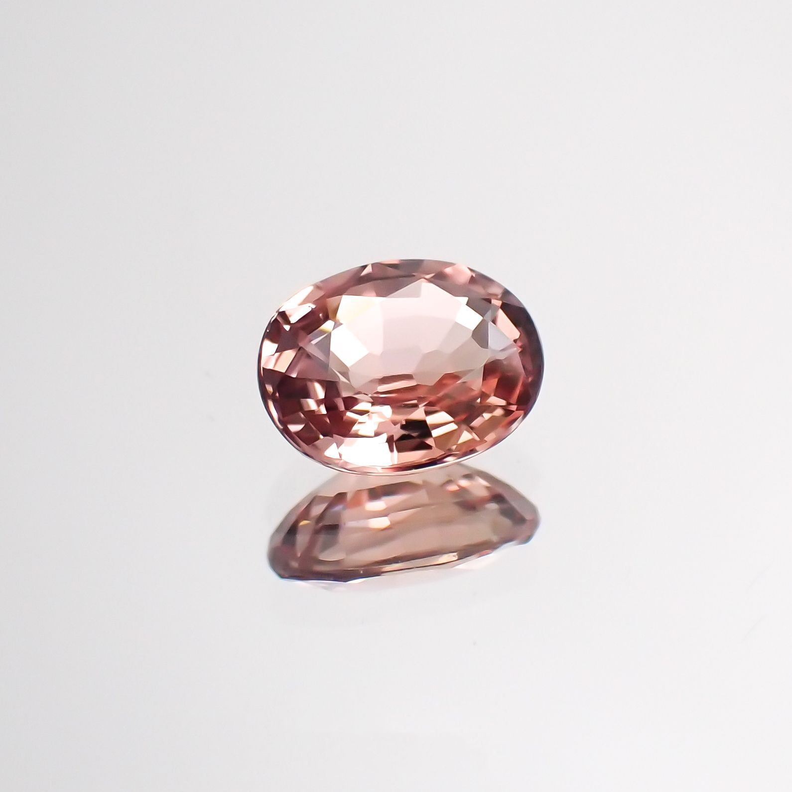 パパラチャサファイア 非加熱(宝石名サファイア/別名パパラチャ・サファイア)スリランカ産 0.47ct GIA鑑付[221018871]5.26x4.24mm前後