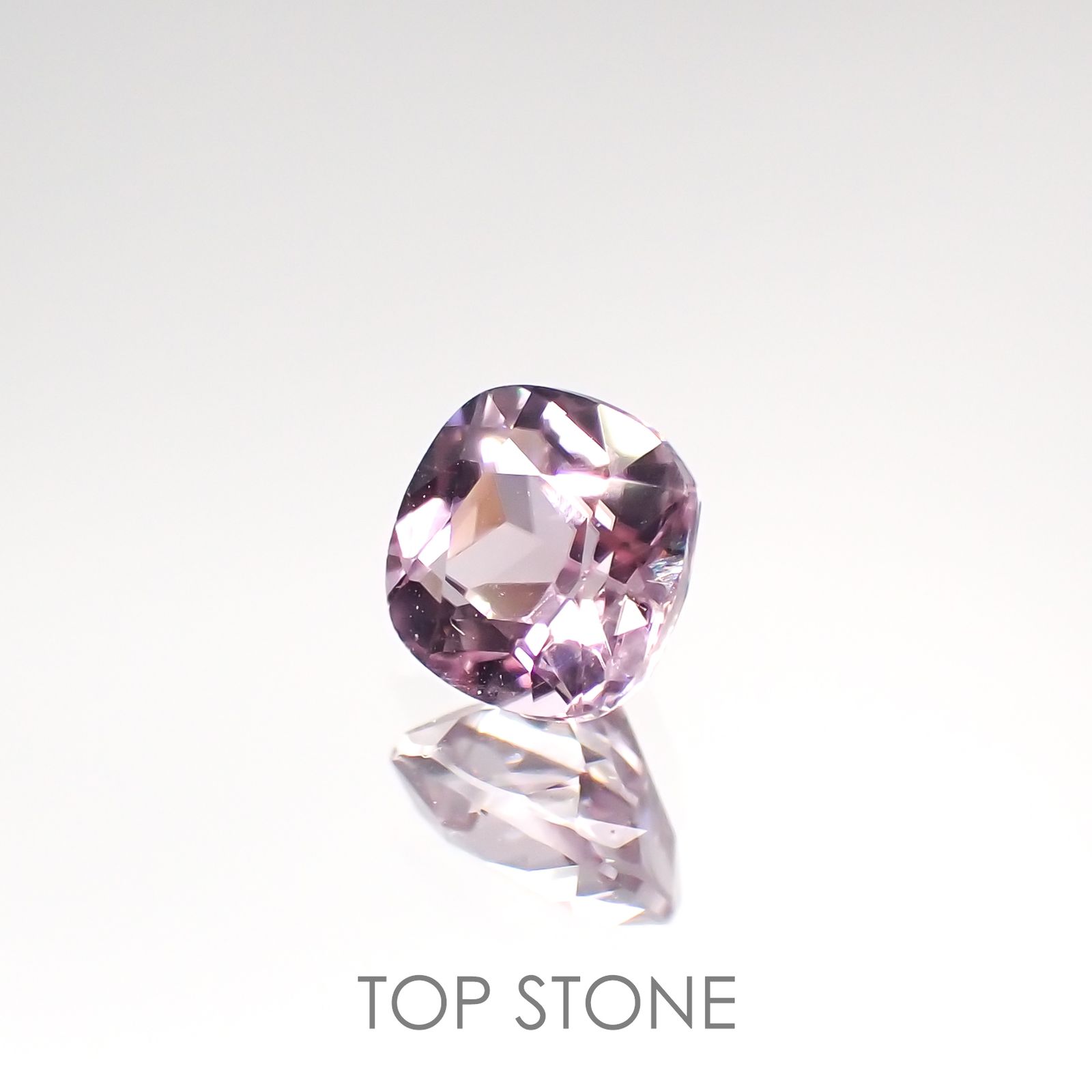 ピンクダイアスポア(宝石名ダイアスポア) アフガニスタン産 0.732ct ソ付(日独)[210912423]5.3×5.1mm前後