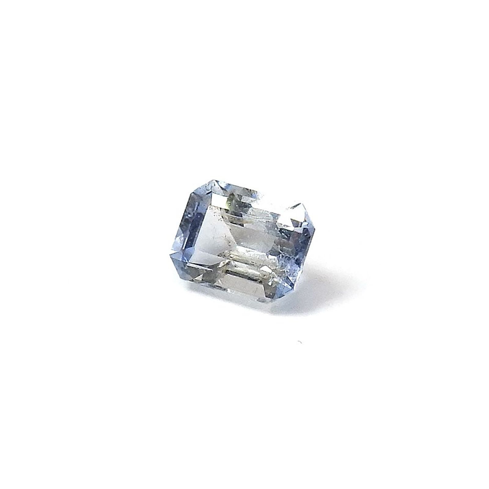 ジェレメジェバイト(宝石名エレメジェバイト)ナミビア産 ソ付(彩珠) 0.250ct / 4x3.1mm前後 [220817283]