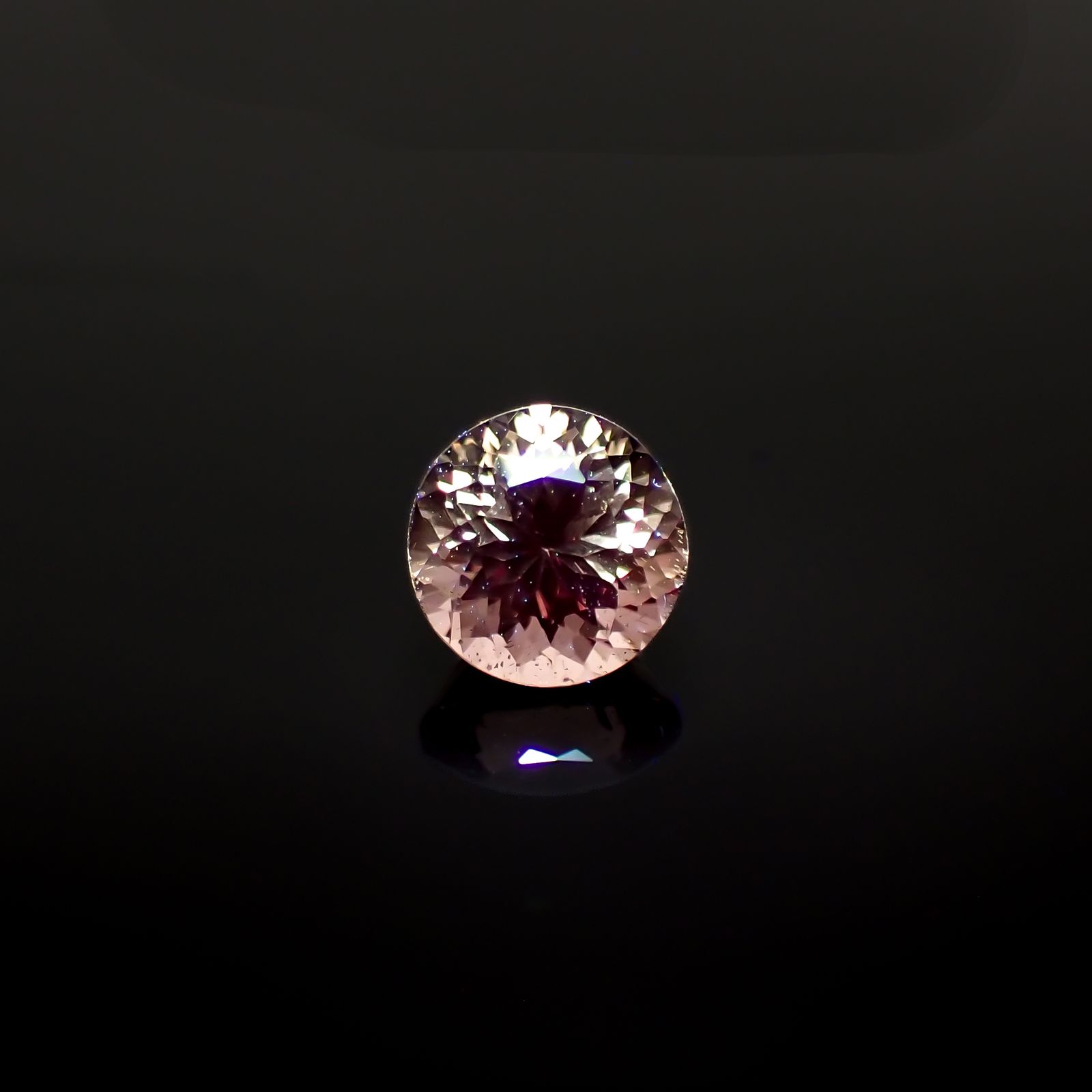 ドラゴンガーネット タンザニア産 0.93ct[240326659]5.4x5.4mm前後